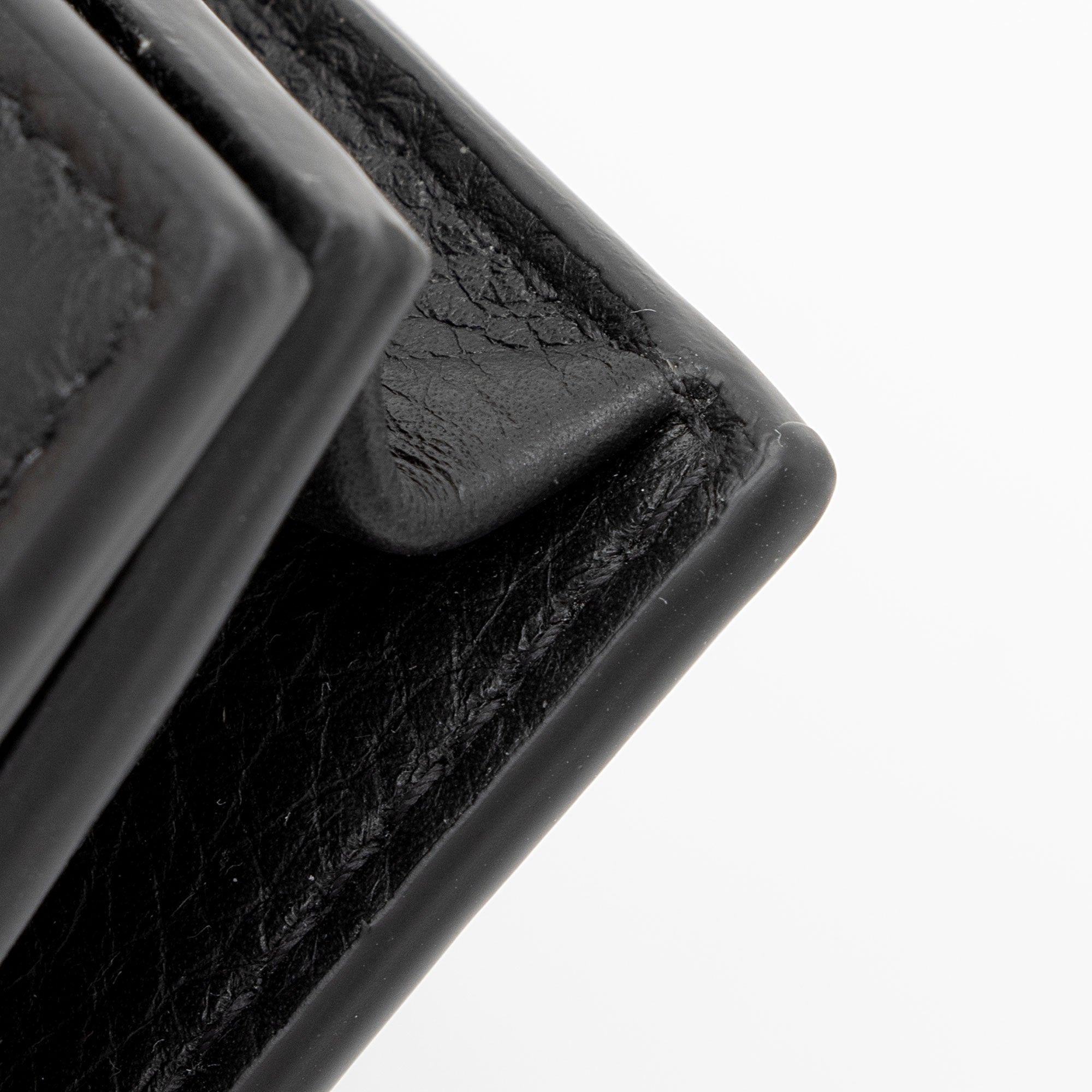 Tiffany & Co. Leather Bi-Fold Wallet (SHF-yv8jIa)