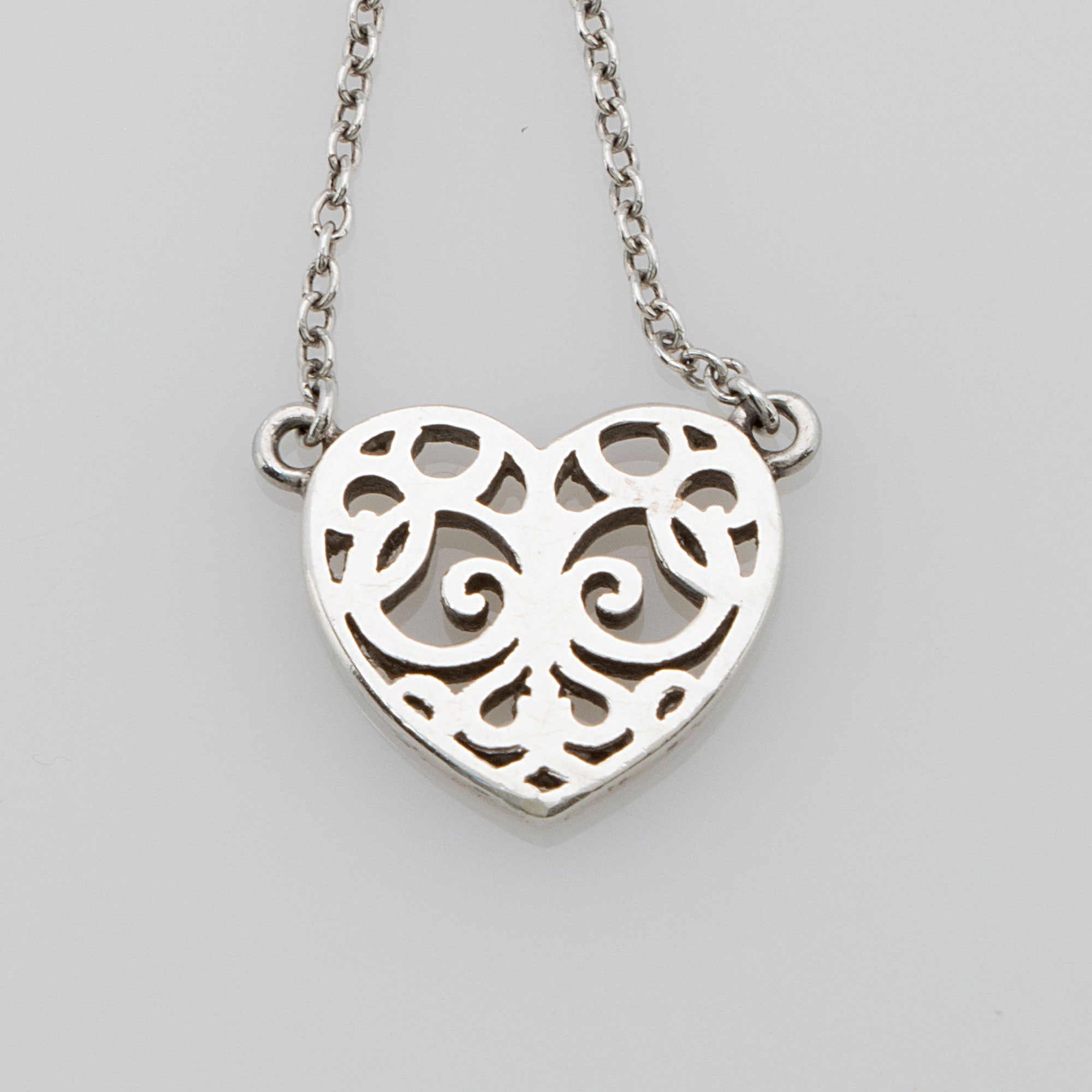 Tiffany & Co. Sterling Silver Enchant Mini Heart Necklace (SHF-NQem90)