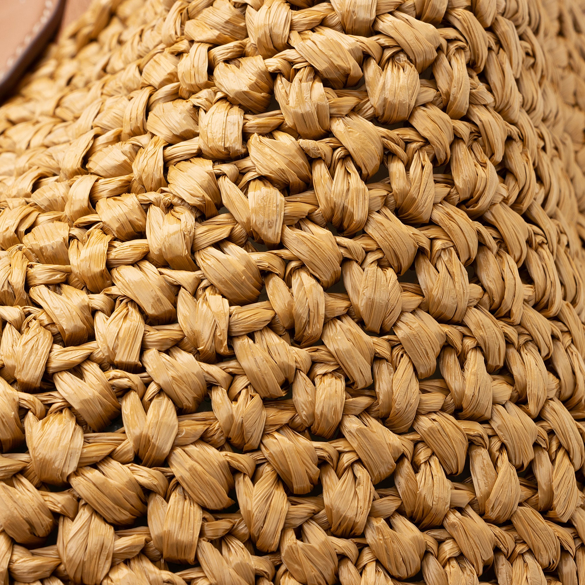 Tod's Raffia Leather Timeless T Medium Shopping Tote (SHF-z1wQMm)