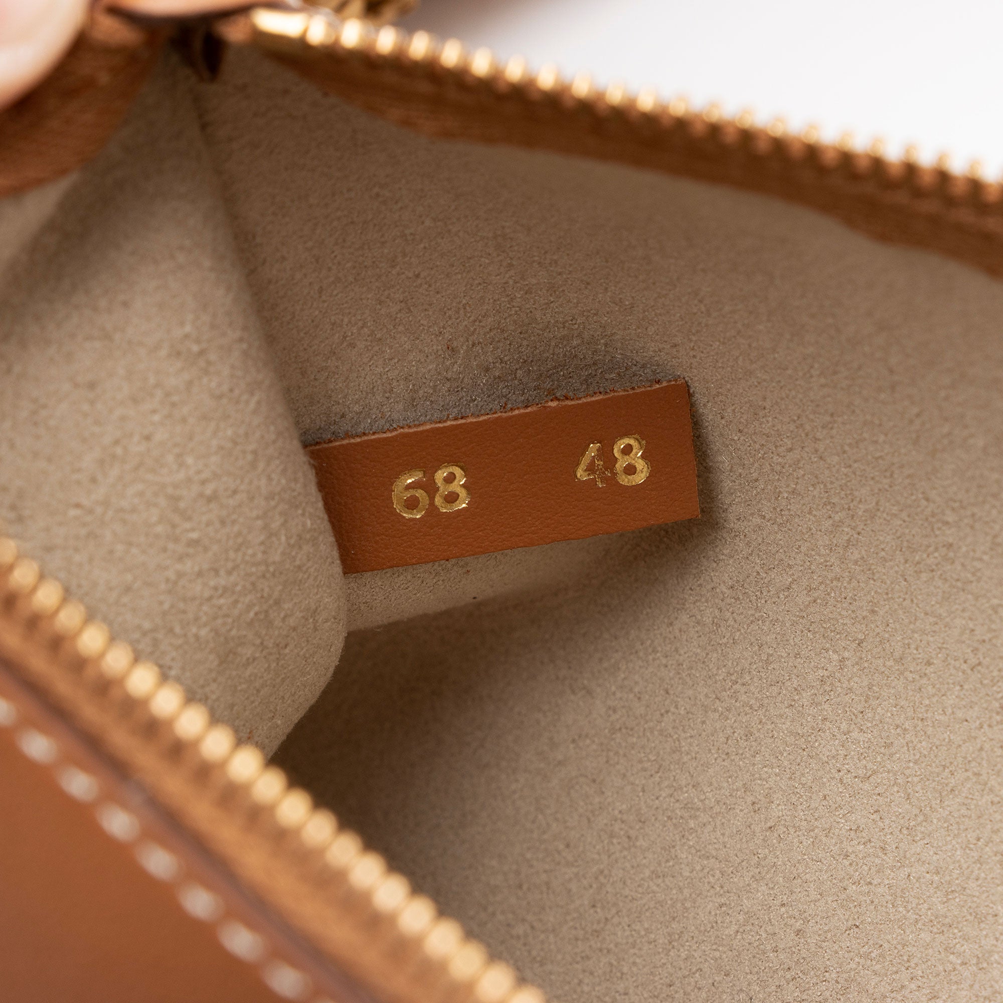 Tod's Raffia Leather Timeless T Medium Shopping Tote (SHF-z1wQMm)