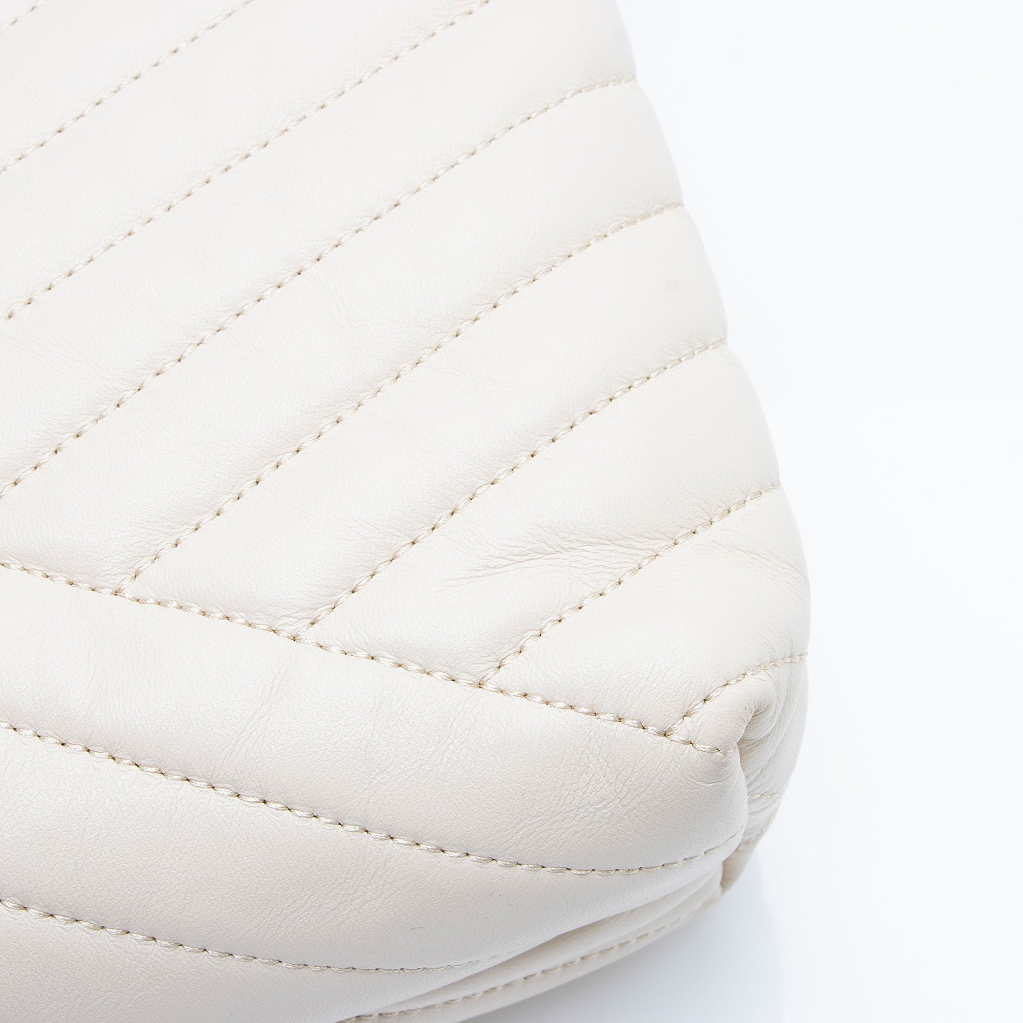 Tory Burch Chevron Leather Kira Large Shoulder Bag (SHF-BJPlAU)