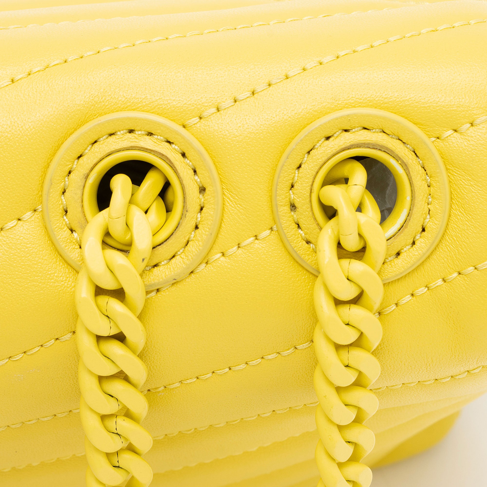 Tory Burch Chevron Leather Kira Small Convertible Shoulder Bag (SHF-RE8j0I)