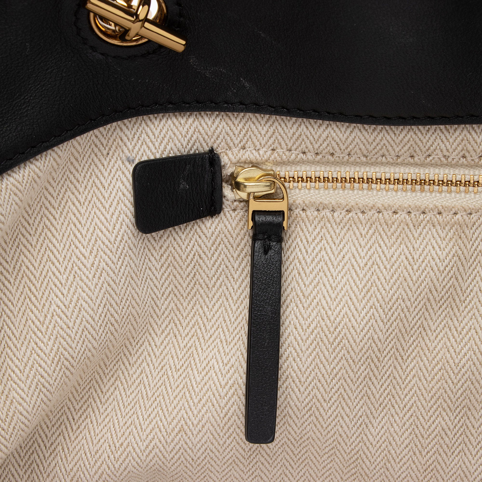 Tory Burch Chevron Leather Kira Tote (SHF-RGxF6t)