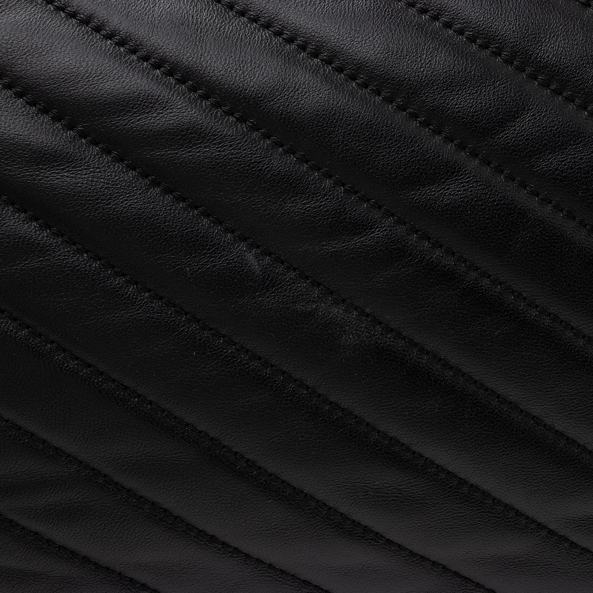 Tory Burch Chevron Leather Kira Tote (SHF-RGxF6t)