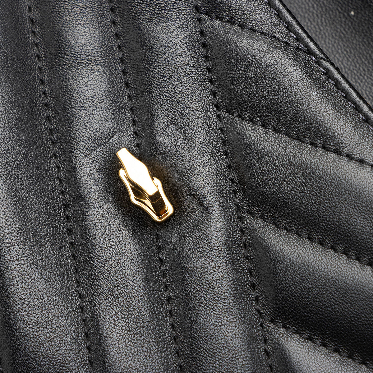 Tory Burch Chevron Leather Kira Wallet on Chain