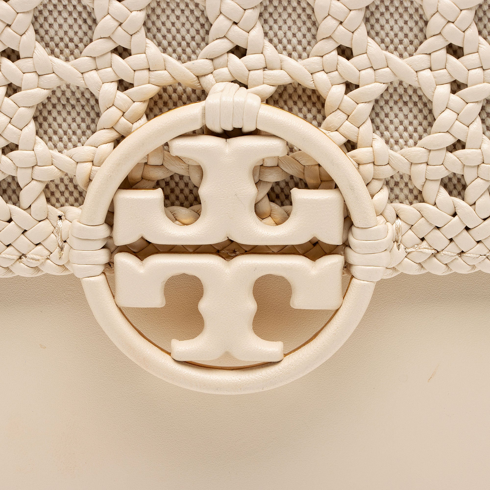 Tory Burch Leather Basket-Weave Small Flap Shoulder Bag (SHF-2WOJ4u)