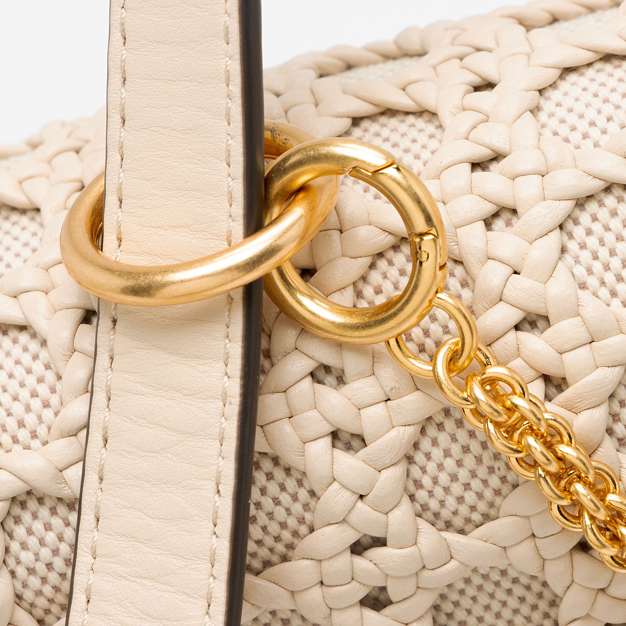 Tory Burch Leather Basket-Weave Small Flap Shoulder Bag (SHF-2WOJ4u)