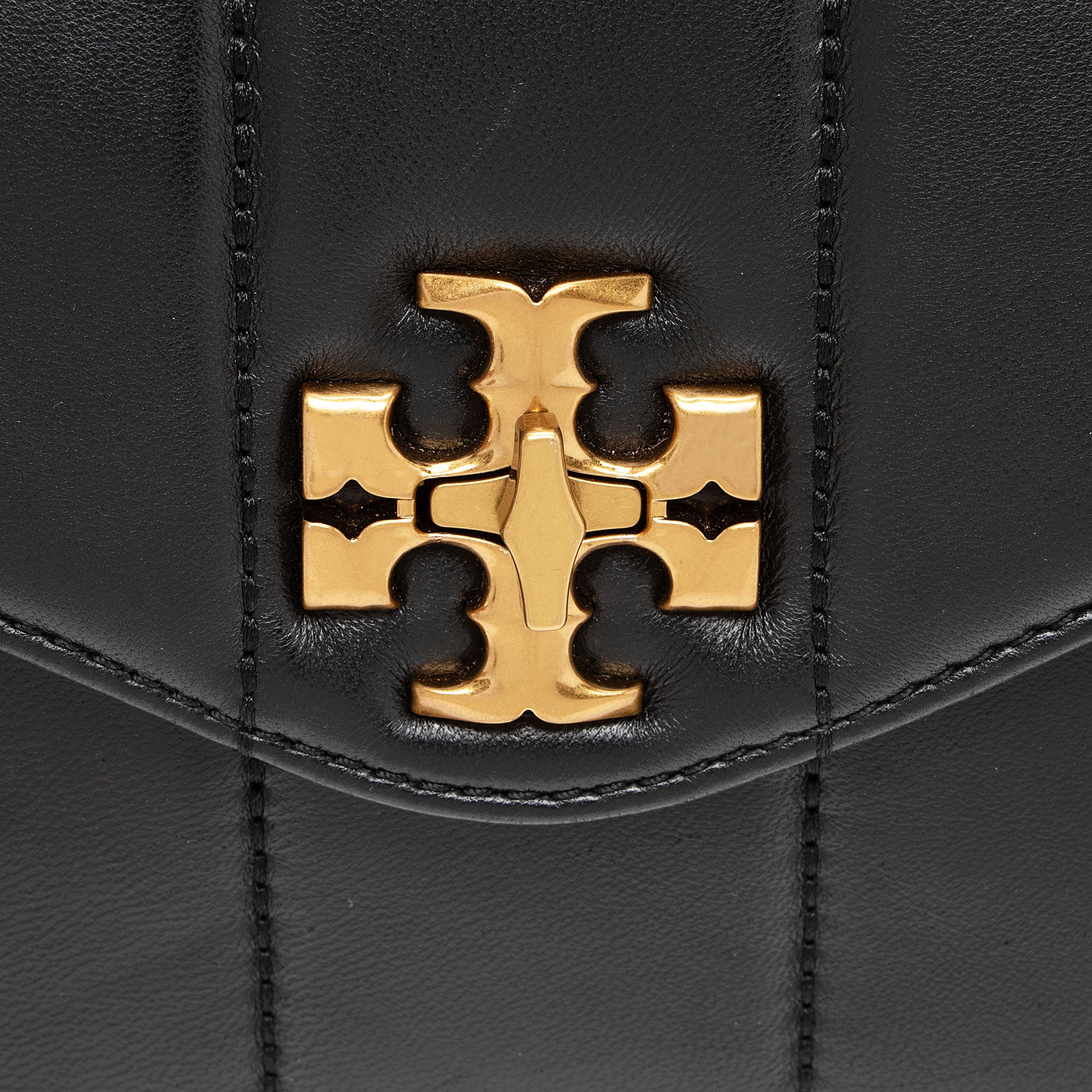 Tory Burch Leather Kira Camera Shoulder Bag (SHF-OUAxAi)