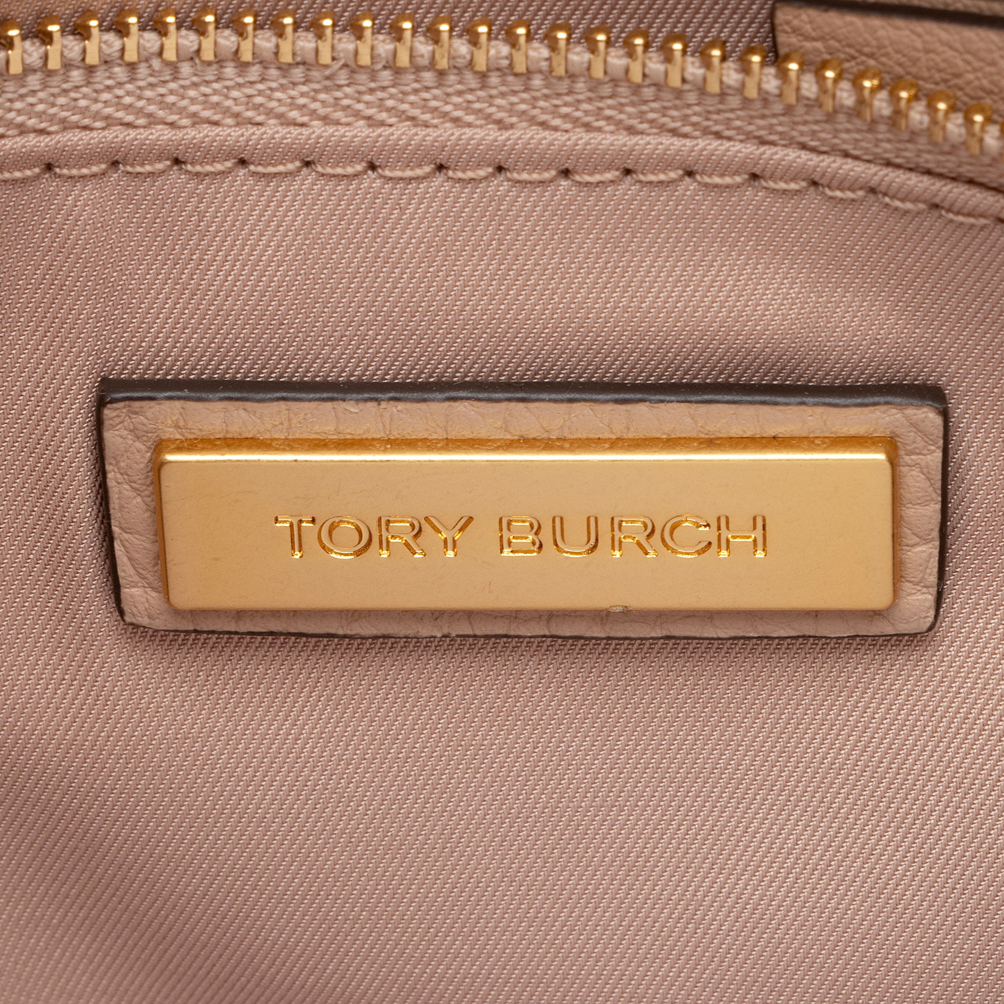 Tory Burch Leather McGraw Messenger Bag (SHF-GVkIL9)