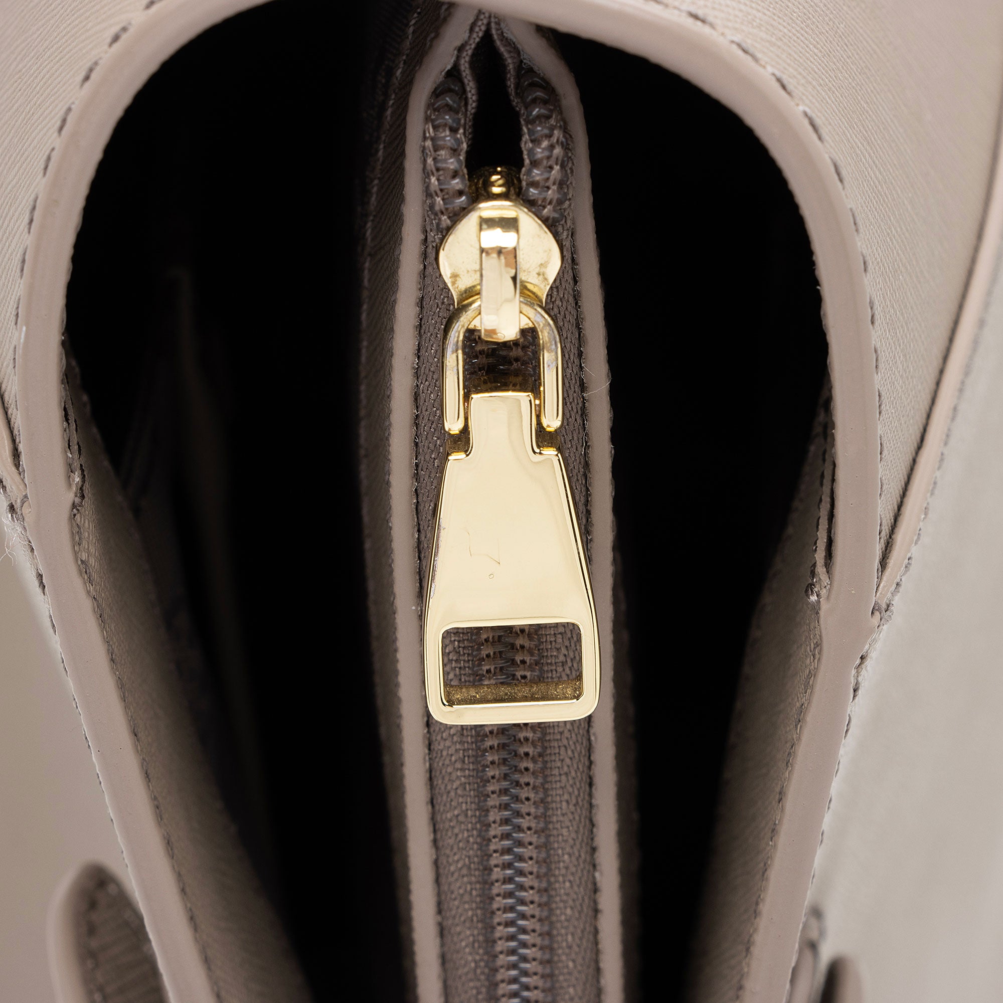 Tory Burch Leather York Tote (SHF-yExcPx)