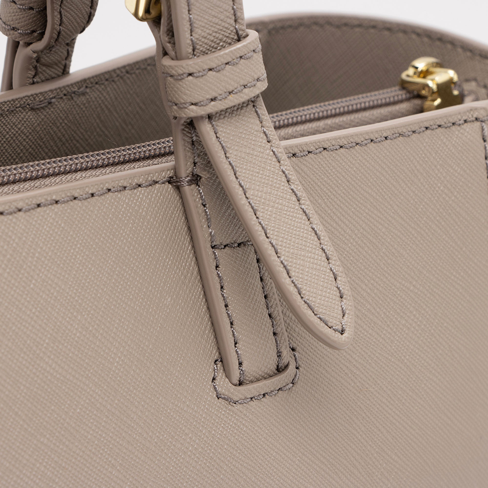 Tory Burch Leather York Tote (SHF-yExcPx)