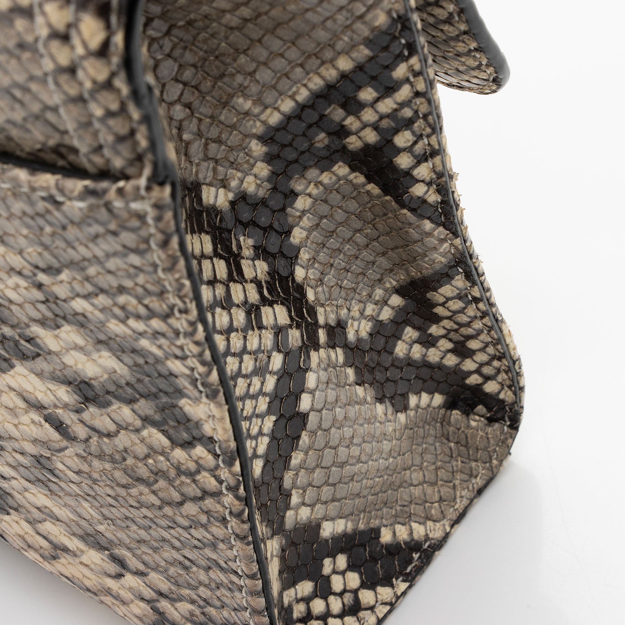 Tory Burch Snakeskin Embossed Leather Shoulder Bag (SHF-5081PS)