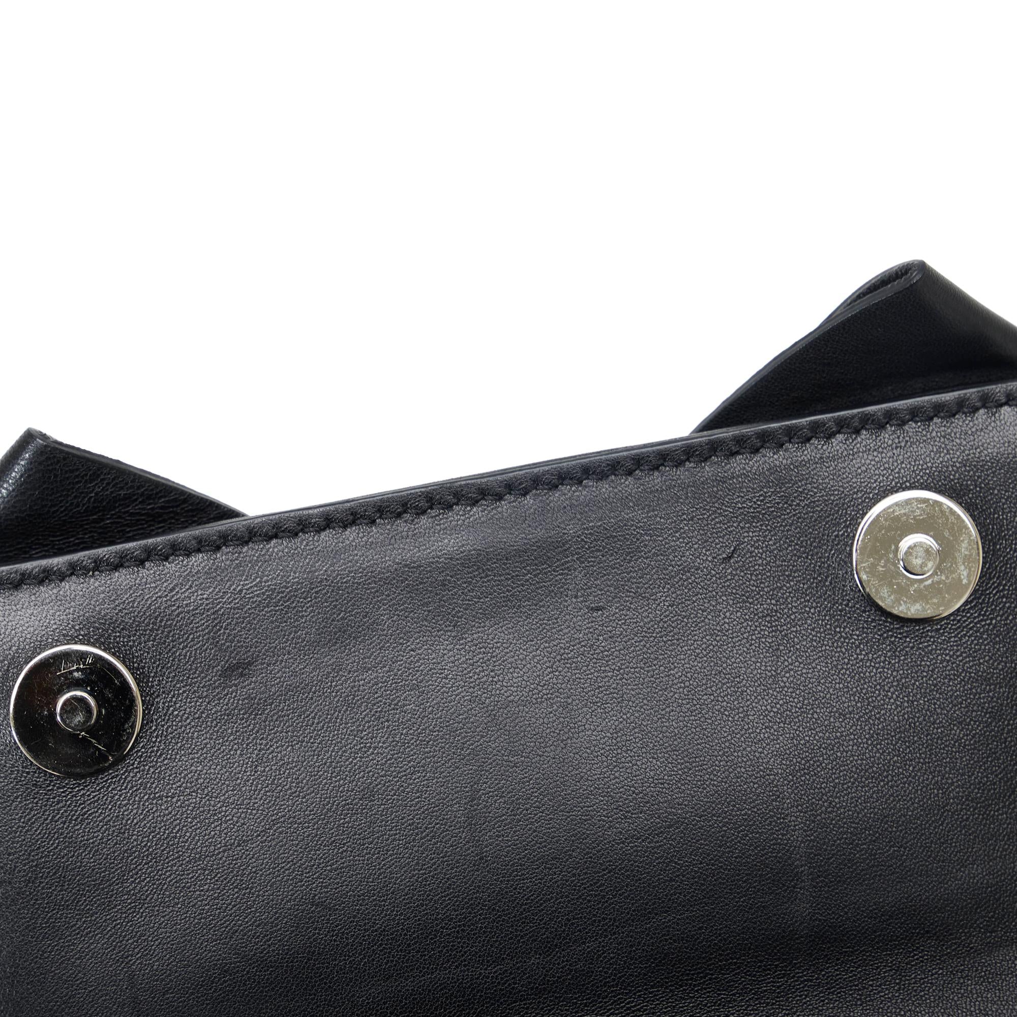 Valentino Bow Chain Crossbody (SHG-NdrSso)