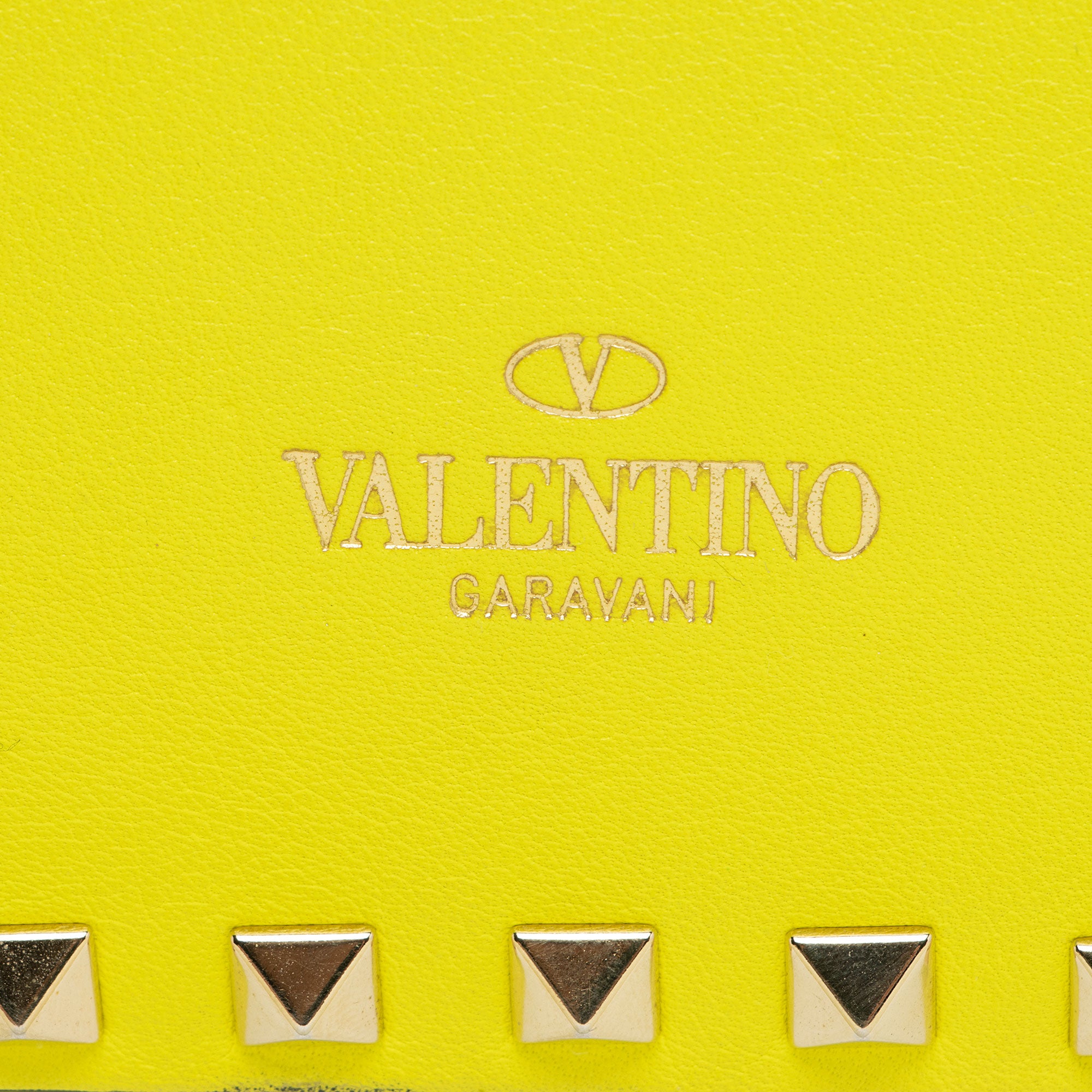 Valentino Calfskin Rockstud Bracelet Clutch (SHF-bBMezp)