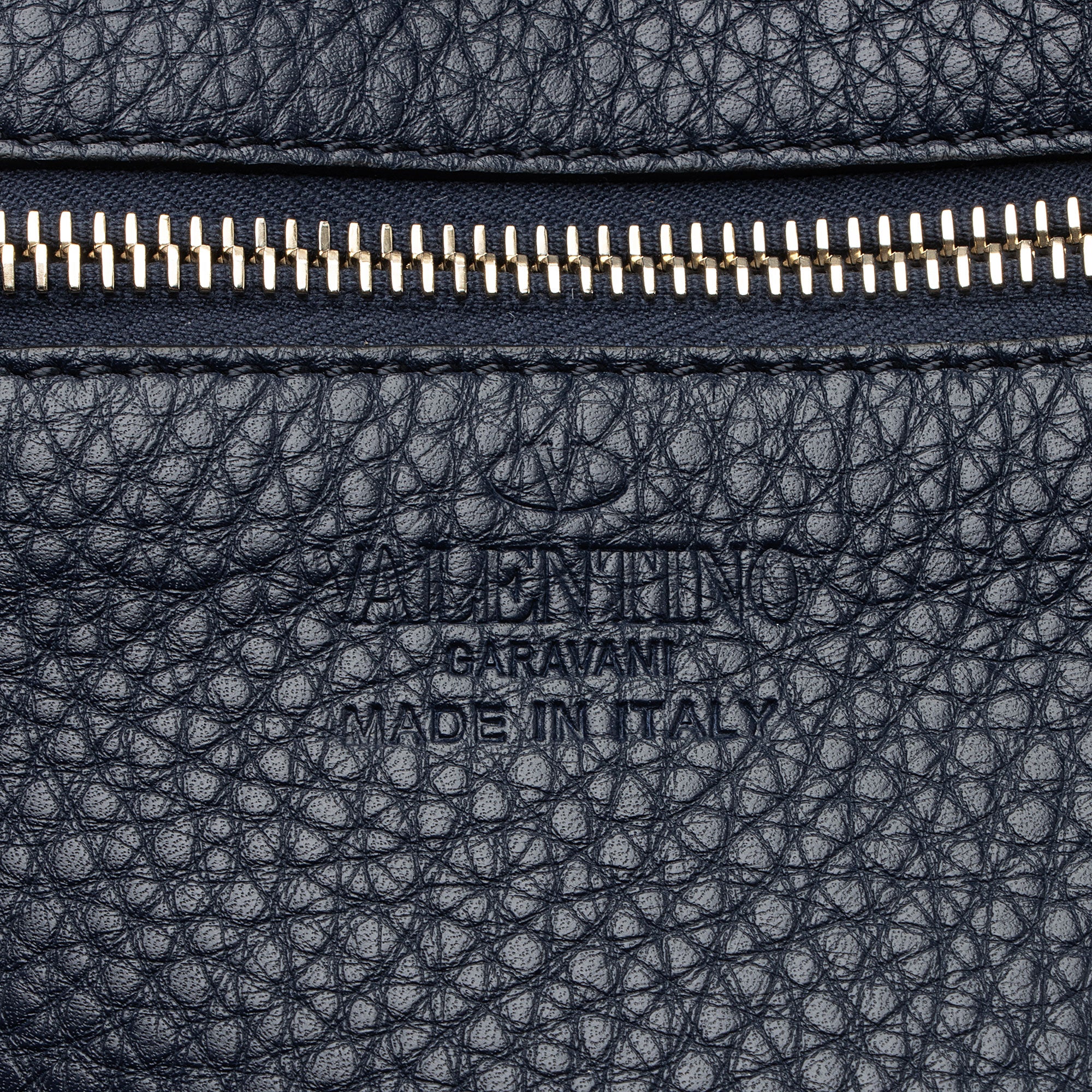 Valentino Calfskin Rockstud Small Messenger Bag (SHF-pObWhv)