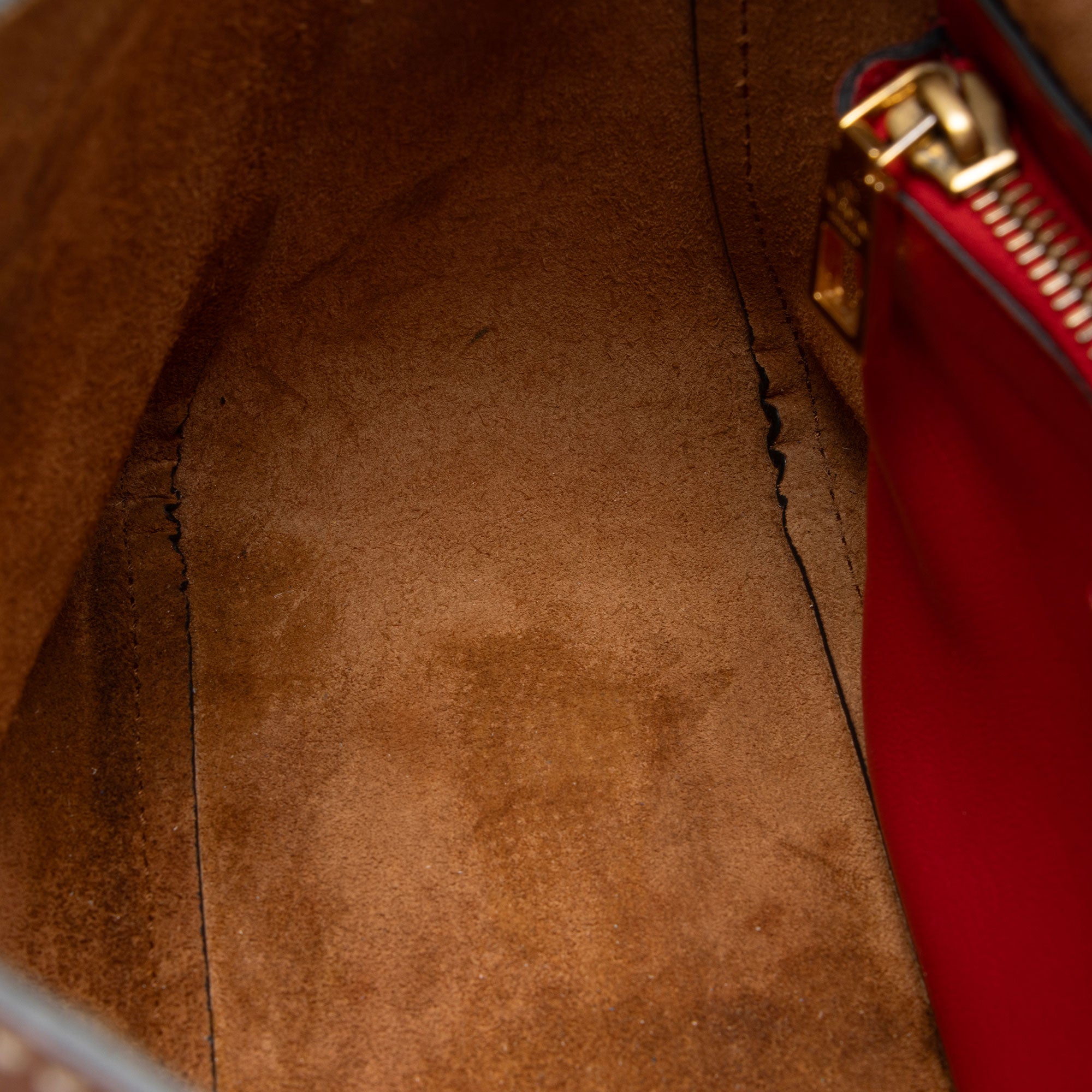 Valentino Calfskin Vring Flap Saddle Bag (SHF-Wbg0DV)