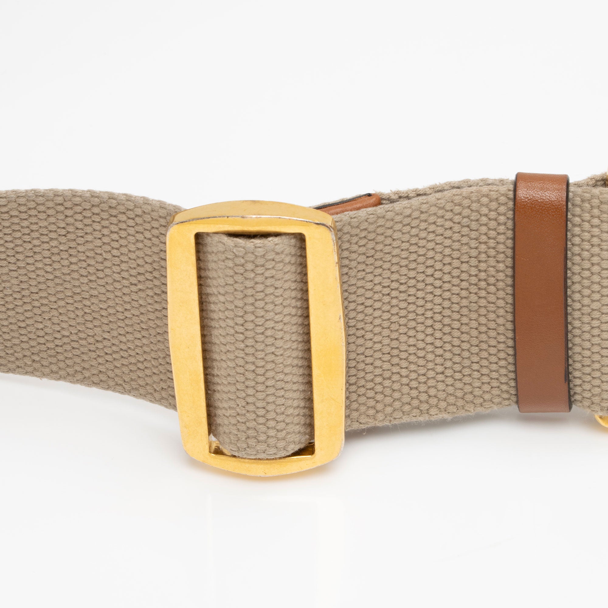 Valentino Calfskin Vring Flap Saddle Bag (SHF-Wbg0DV)