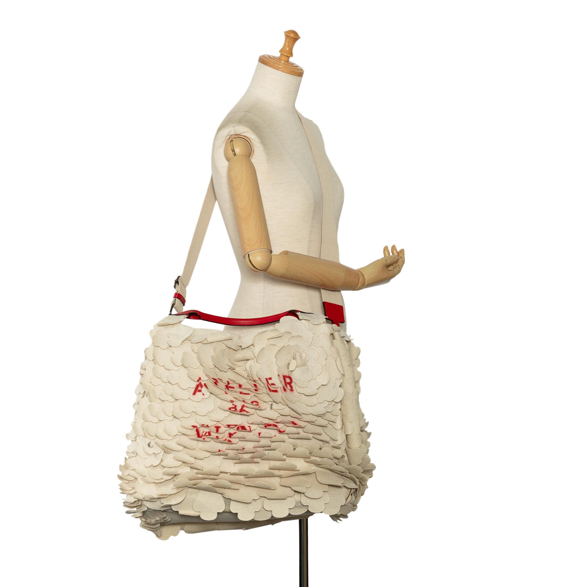 Valentino Canvas Atelier 03 Rose Edition Satchel (SHG-Ogchgi)