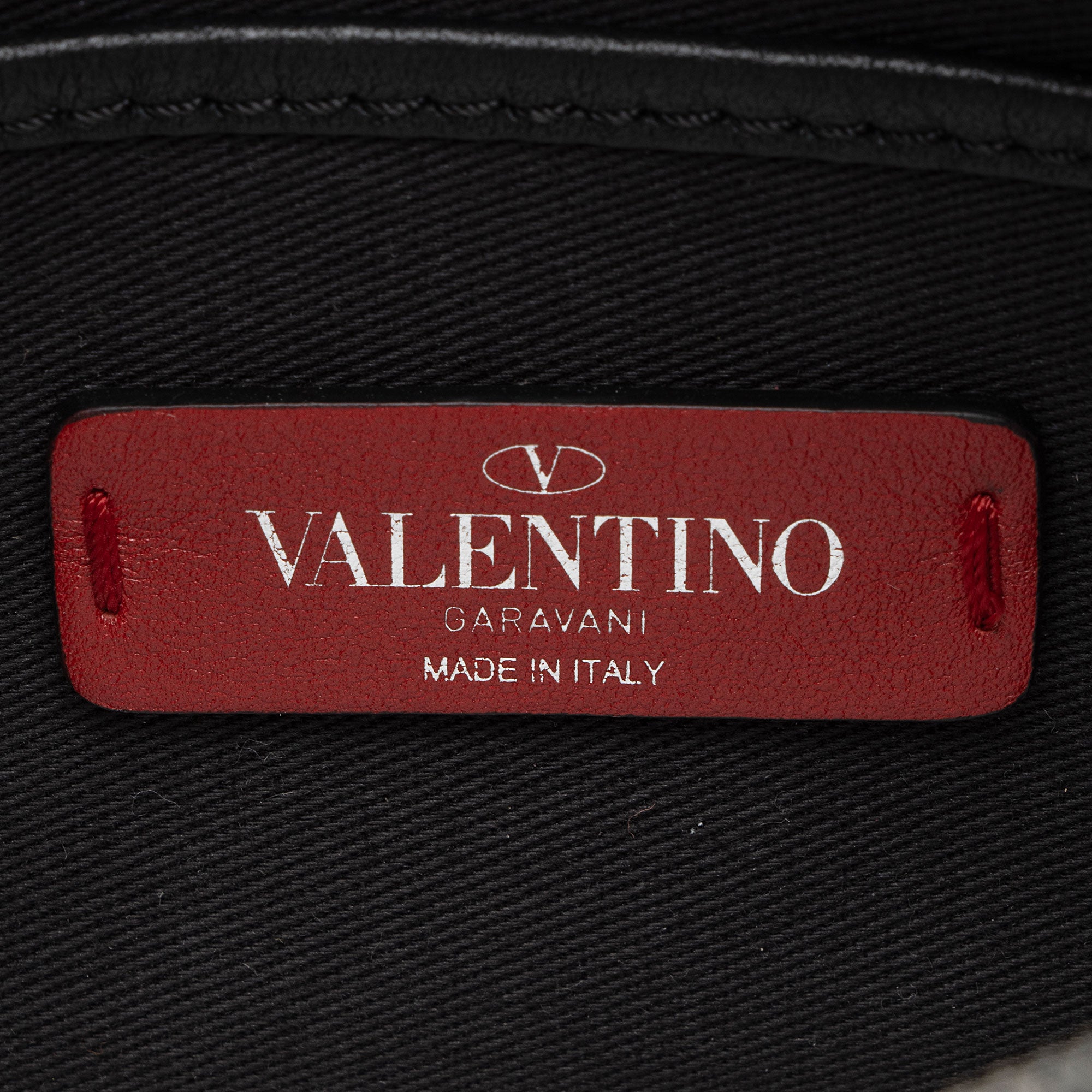 Valentino Chevron Leather Rockstud Camera Bag (SHF-y7DhNQ)