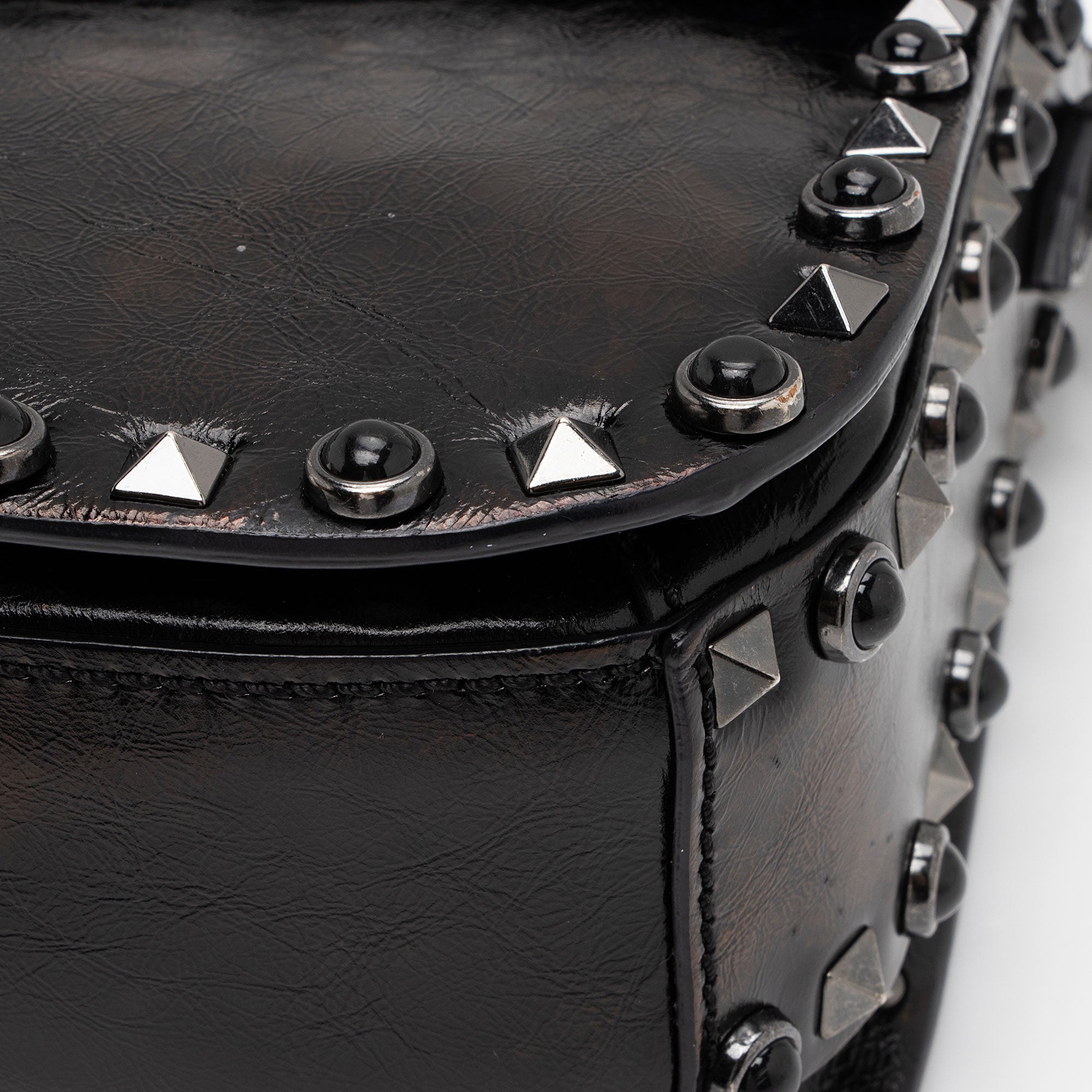 Valentino Craquele Calfskin Rolling Rockstud Guitar Strap Medium Crossbody (SHF-O6C3vW)