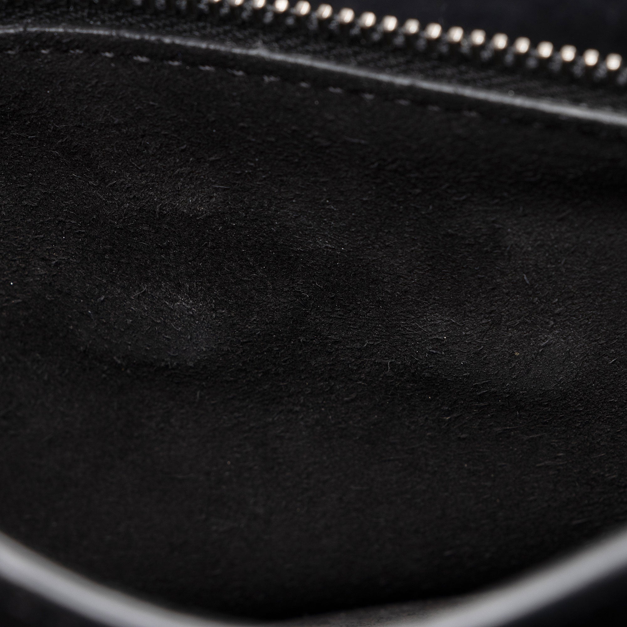 Valentino Craquele Calfskin Rolling Rockstud Guitar Strap Medium Crossbody (SHF-O6C3vW)