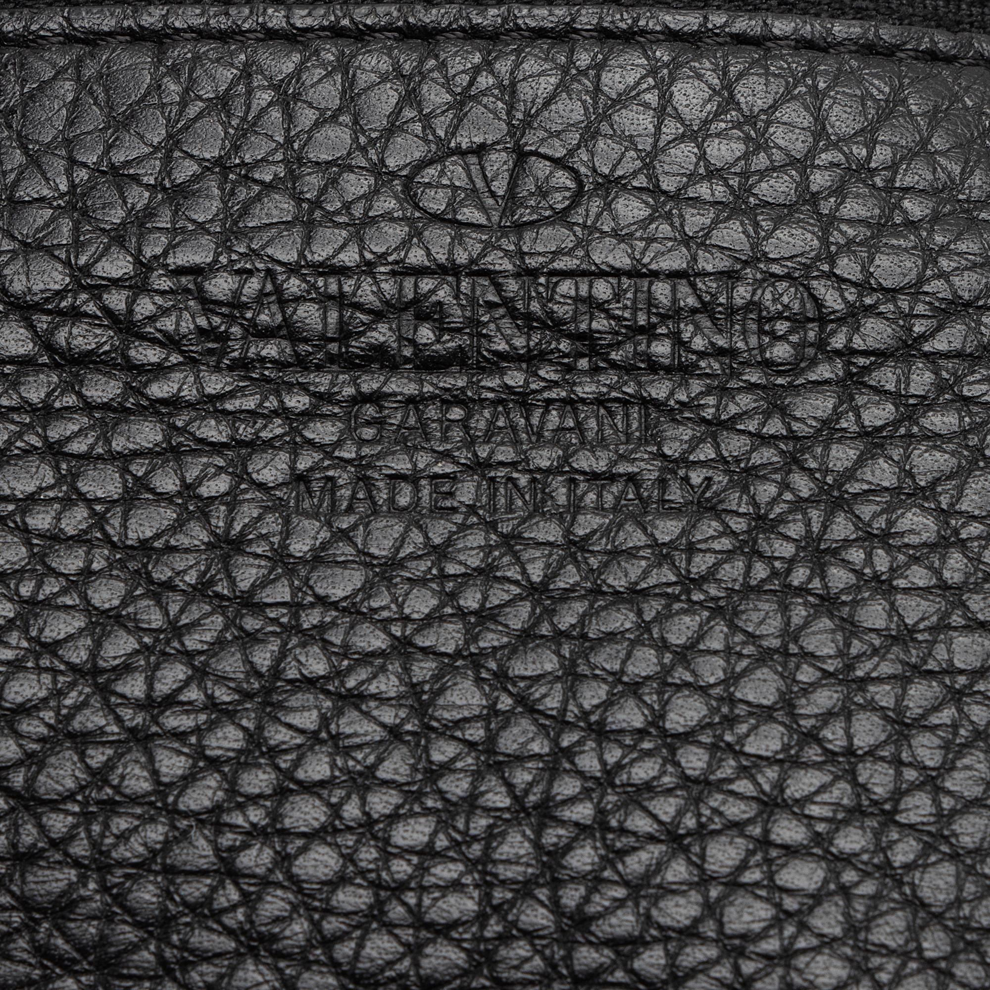 Valentino Grainy Calfskin Rockstud Medium Tote (SHF-23281)