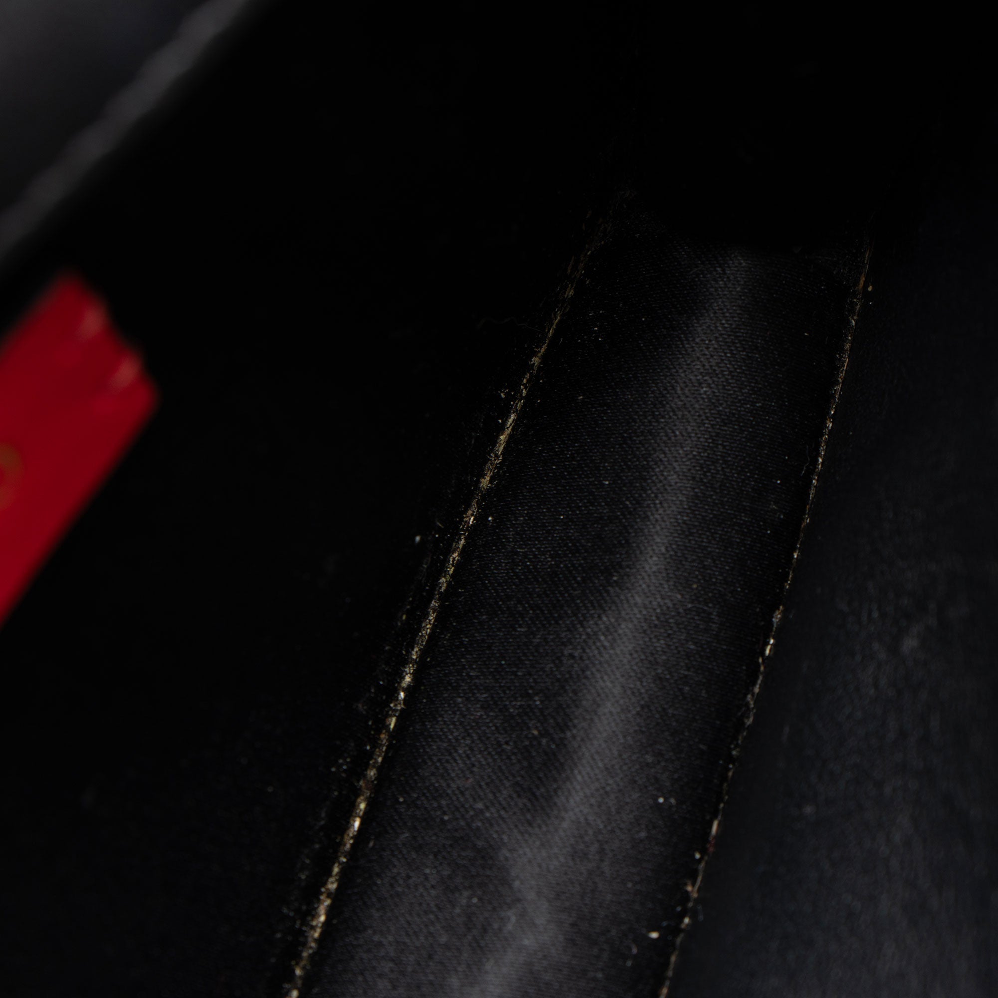 Valentino Leather Ribbon Vlogo Crossbody (SHF-JMXoCh)