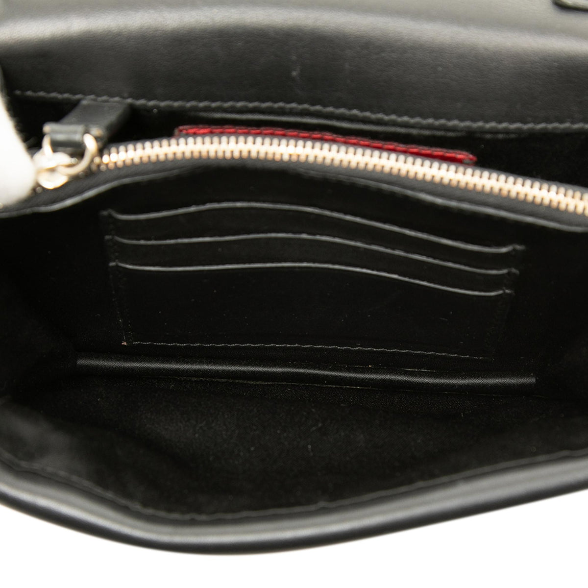 Valentino Leather Rockstud Wallet On Chain