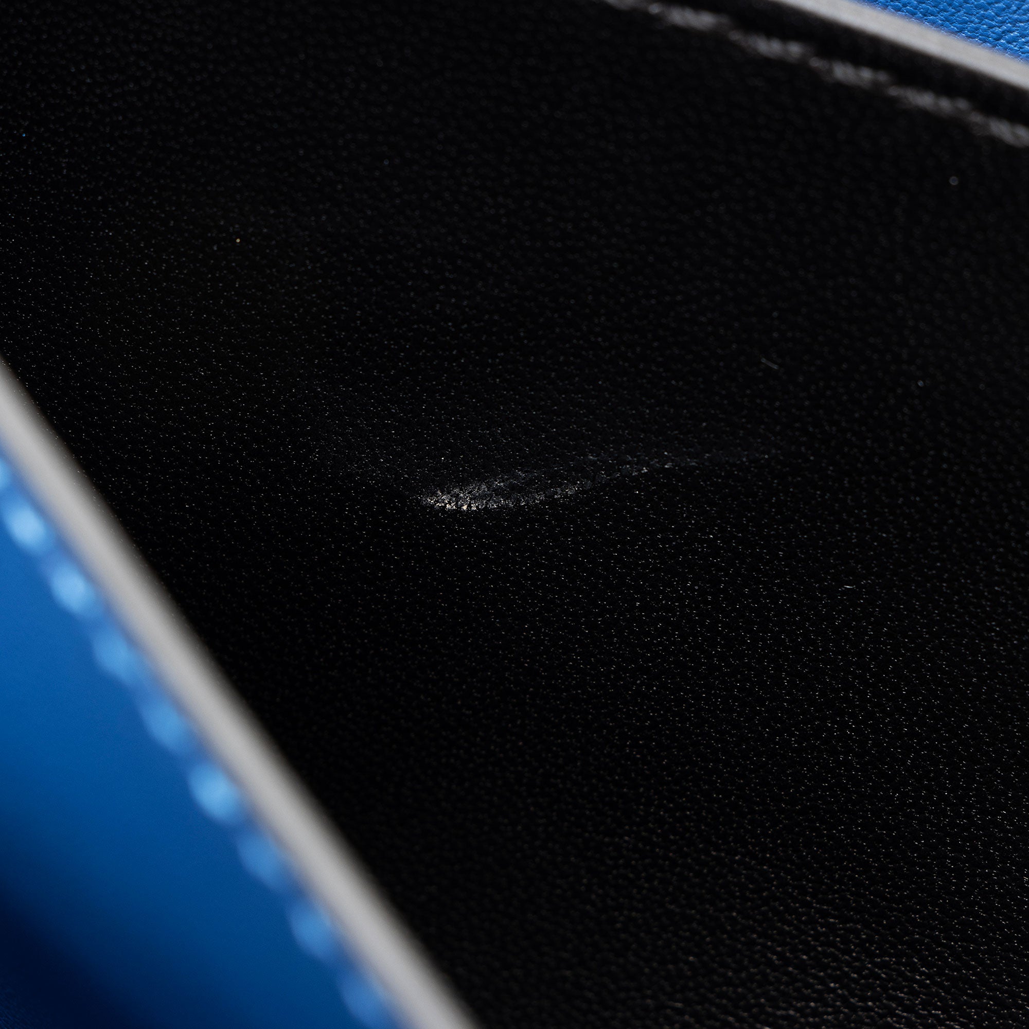 Valentino Nappa Leather Rockstud Clutch (SHF-OZj4Np)