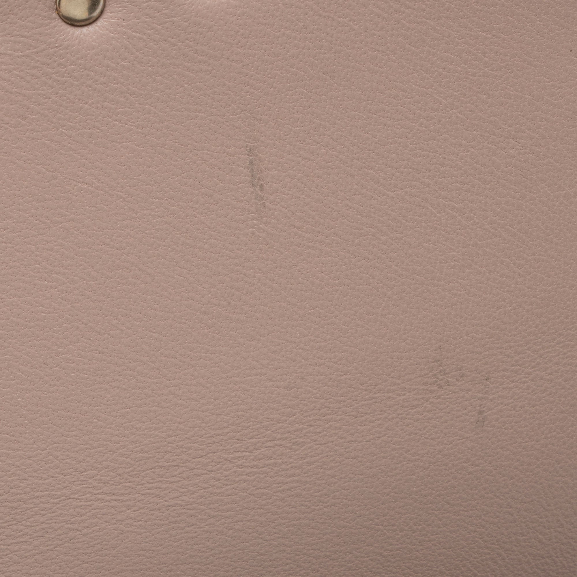 Valentino Nappa Leather Rockstud Clutch (SHF-RoJnJH)