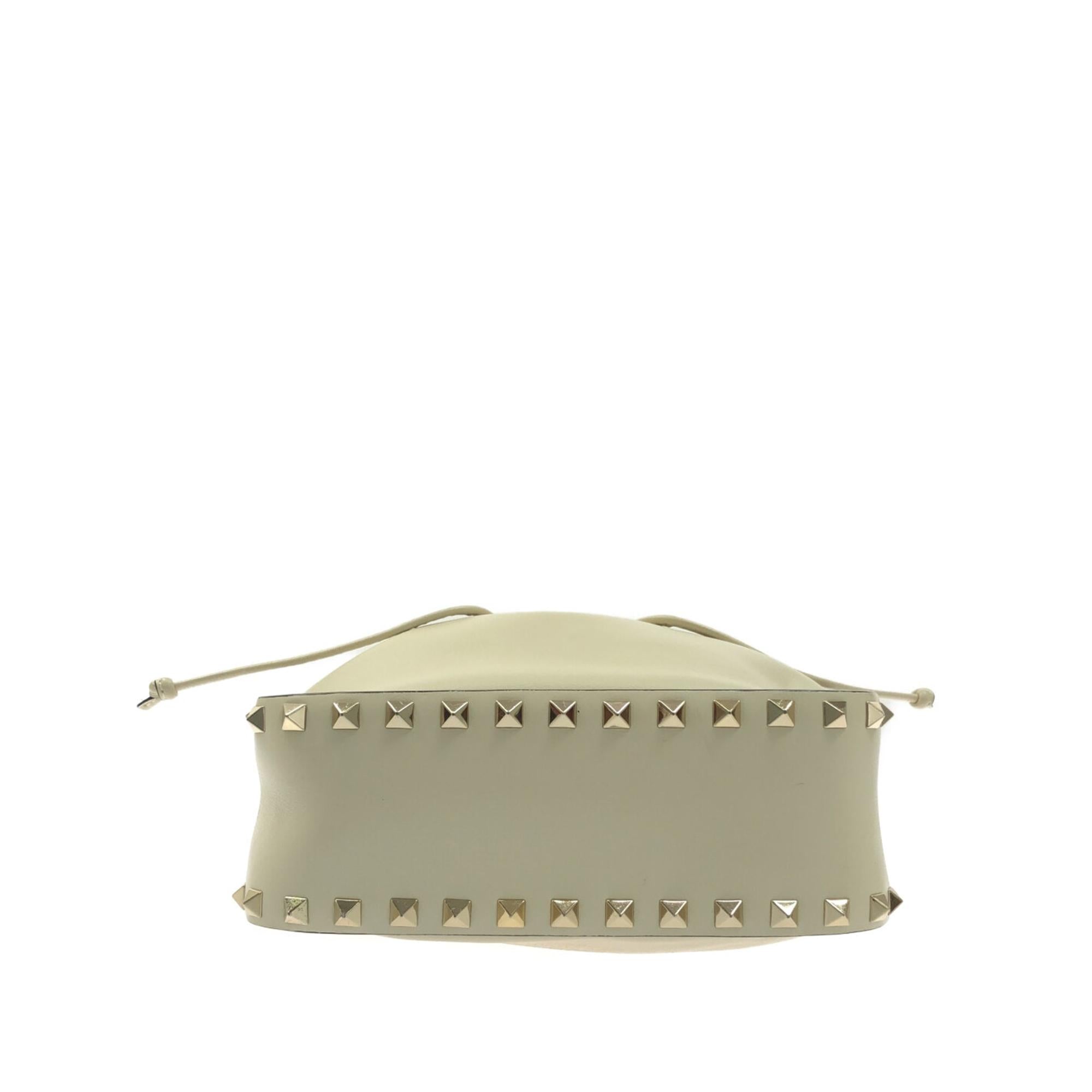Valentino Rockstud Bucket (SHG-pkInPU)