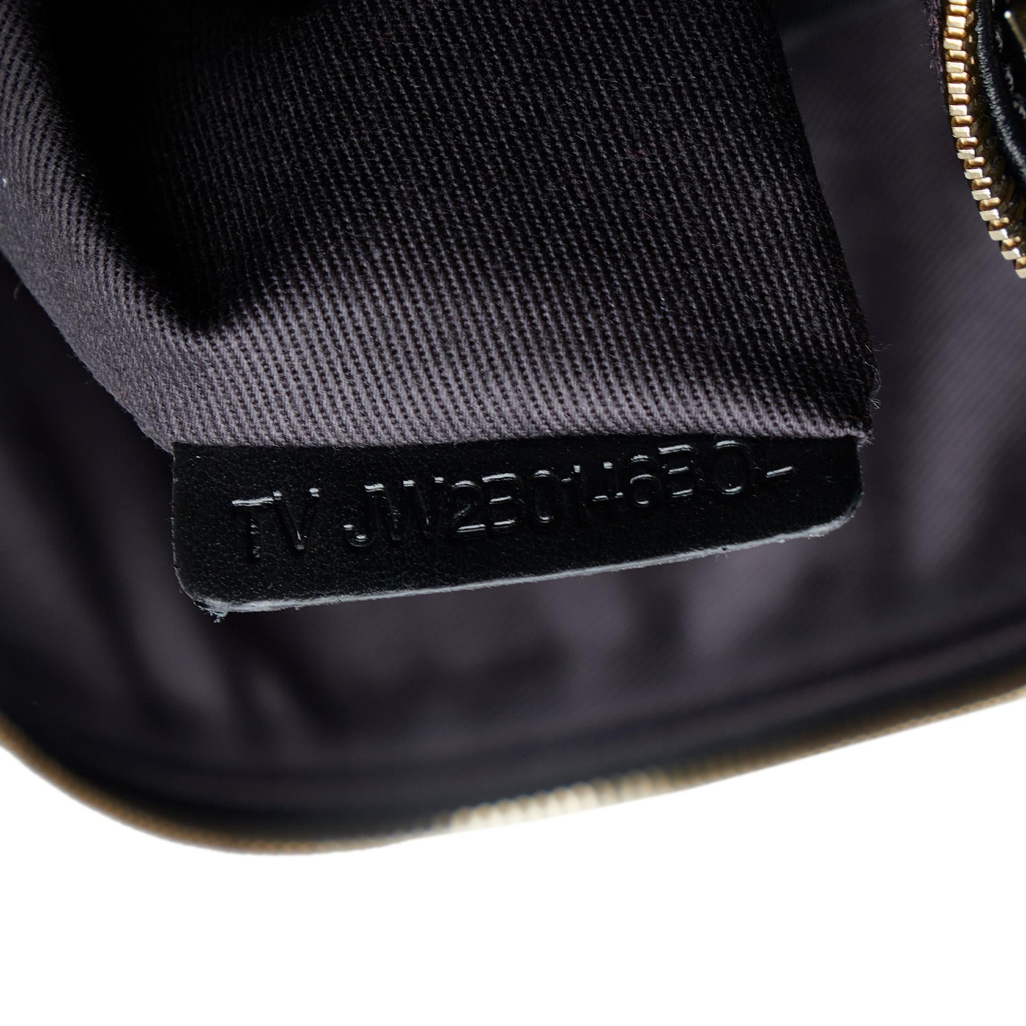 Valentino Rockstud Clutch Bag (SHG-D91Xa1)