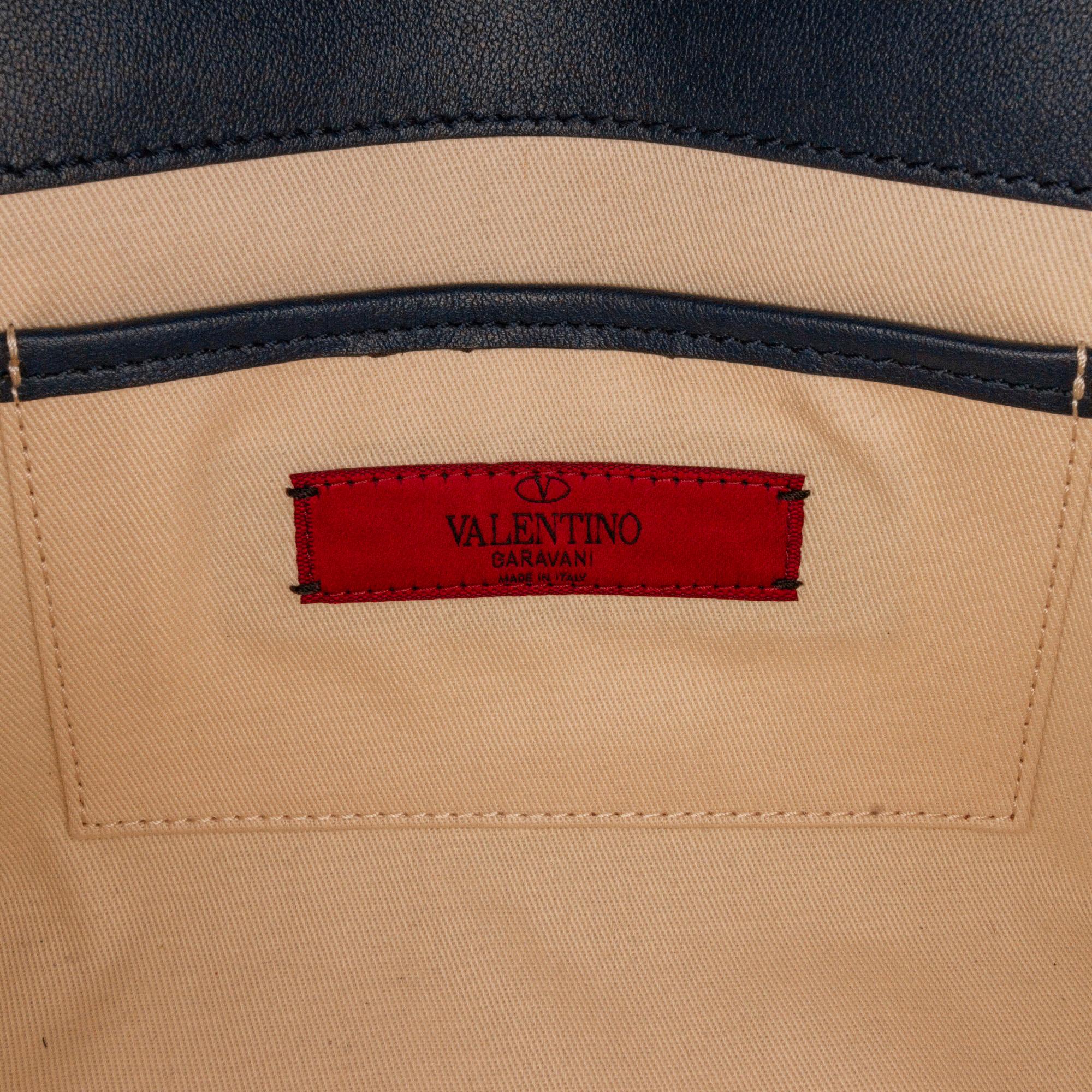 Valentino Rockstud Crossbody Bag (SHG-0vIucq)