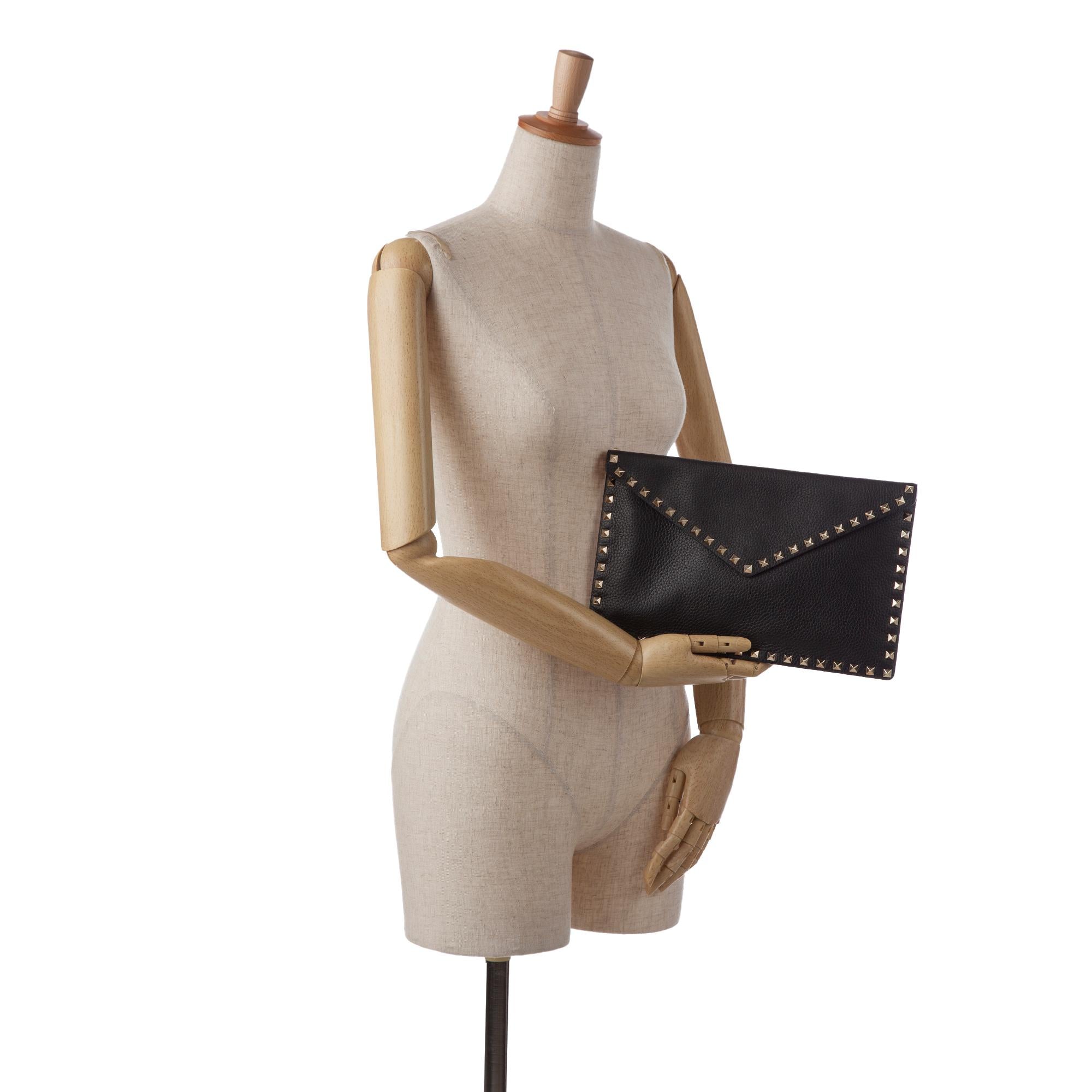 Valentino Rockstud Envelope Clutch (SHG-WRYlo8)