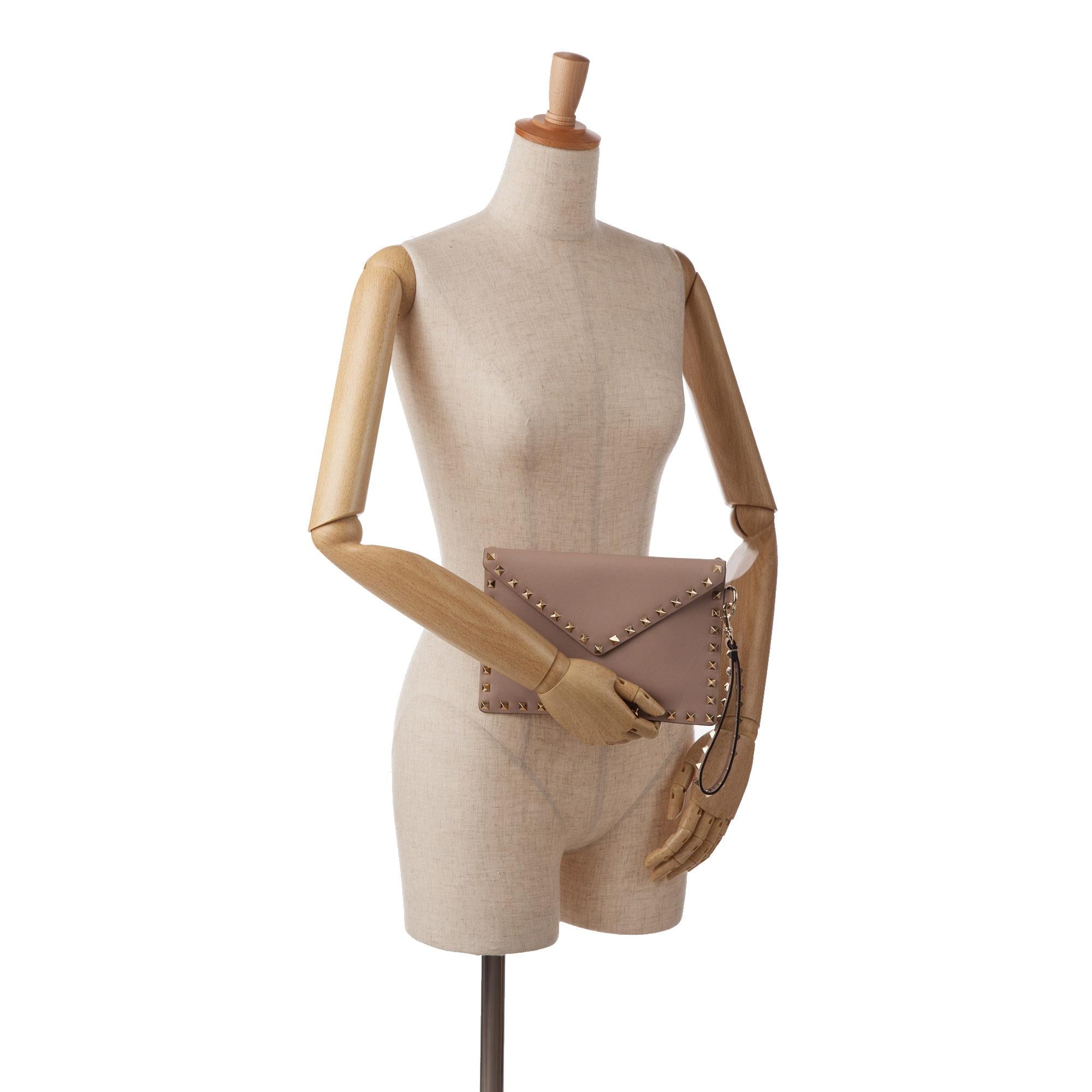 Valentino Rockstud Flat Envelope Clutch (SHG-H7XDm5)