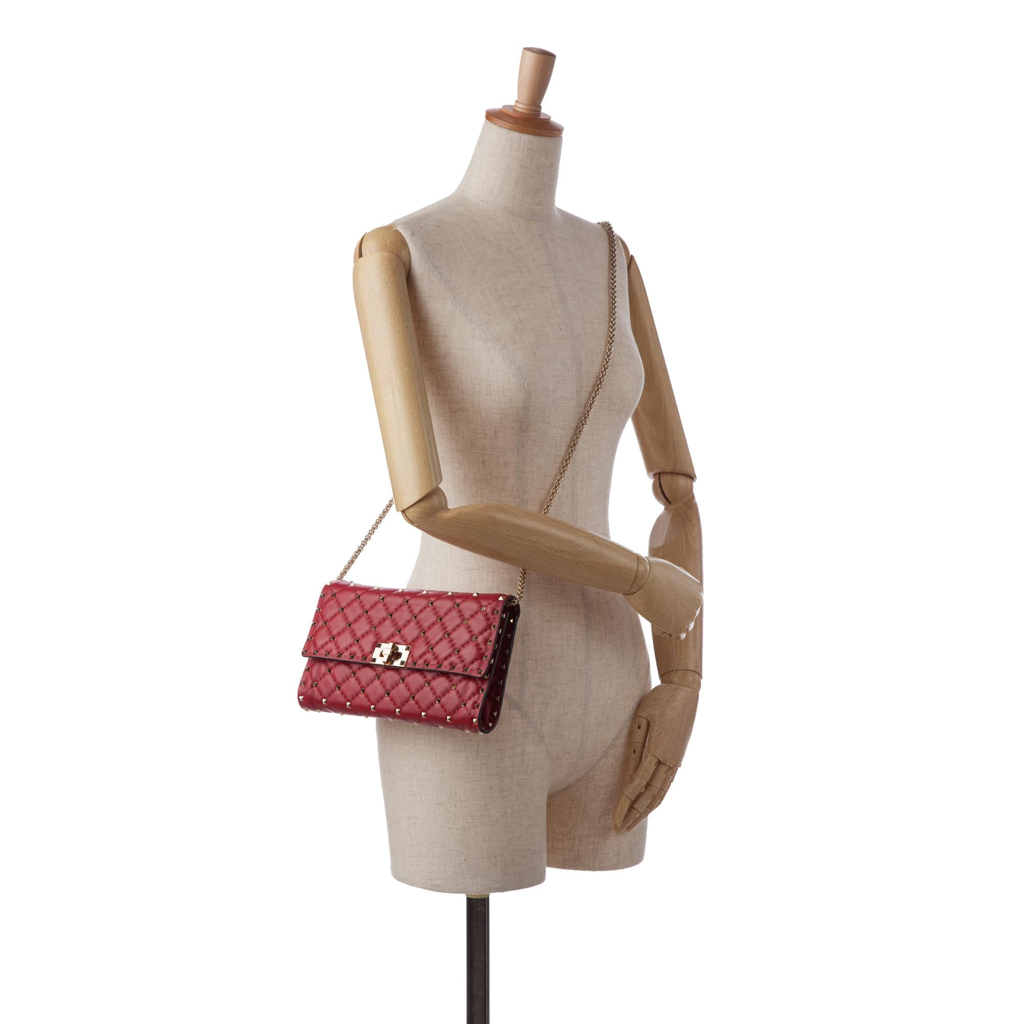 Valentino Rockstud Spike Wallet on Chain (SHG-d2Jbja)