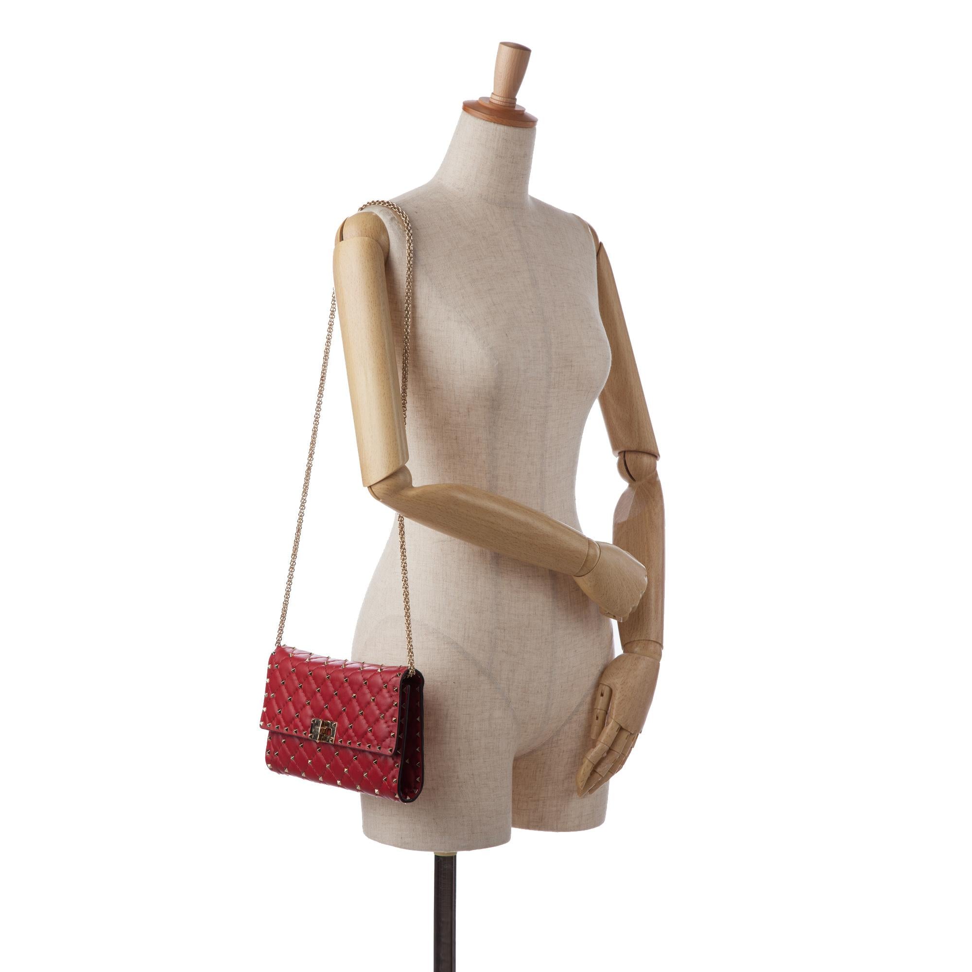 Valentino Rockstud Spike Wallet on Chain (SHG-d2Jbja)