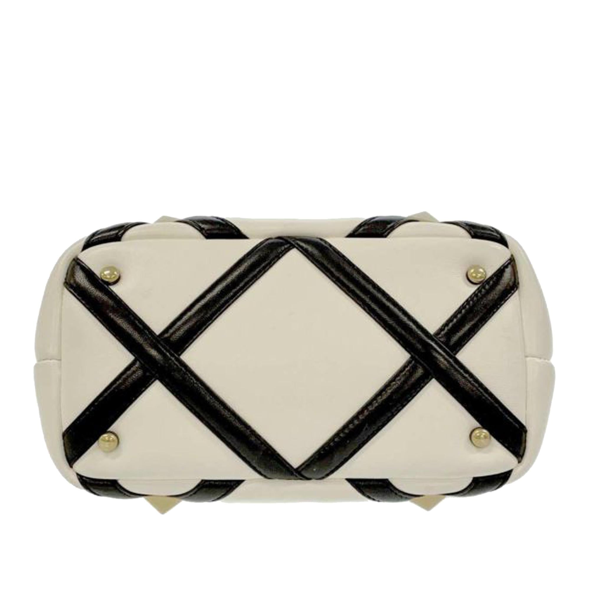 Valentino Roman Stud Satchel (SHG-XnmL16)