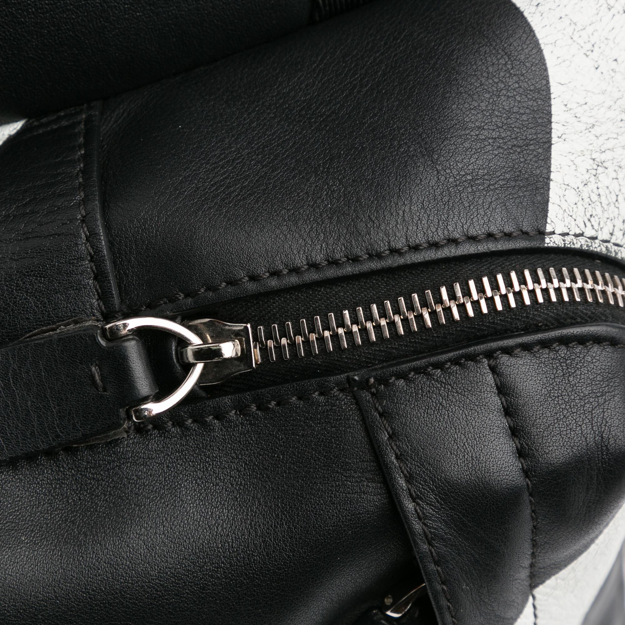 Valentino V Logo Belt Bag (SHG-urd3lq)