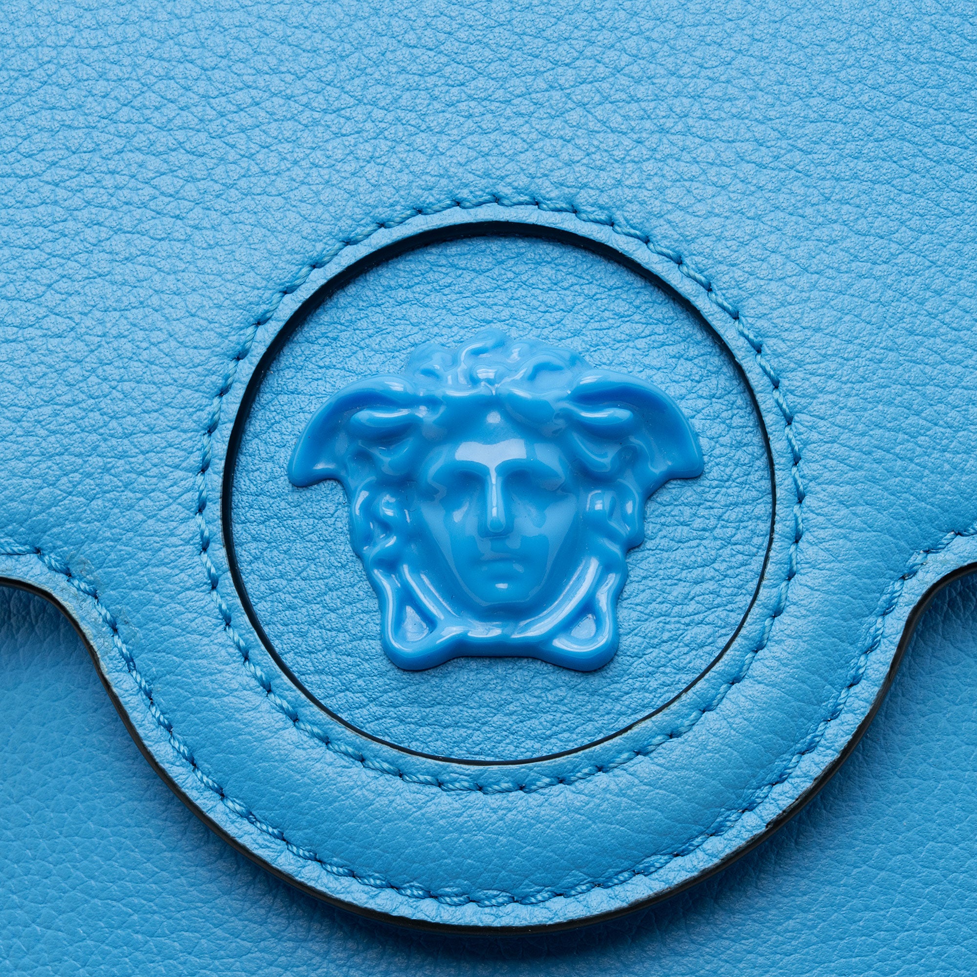 Versace Calfskin Palazzo Medusa Chain Crossbody Bag (SHF-5EitrB)