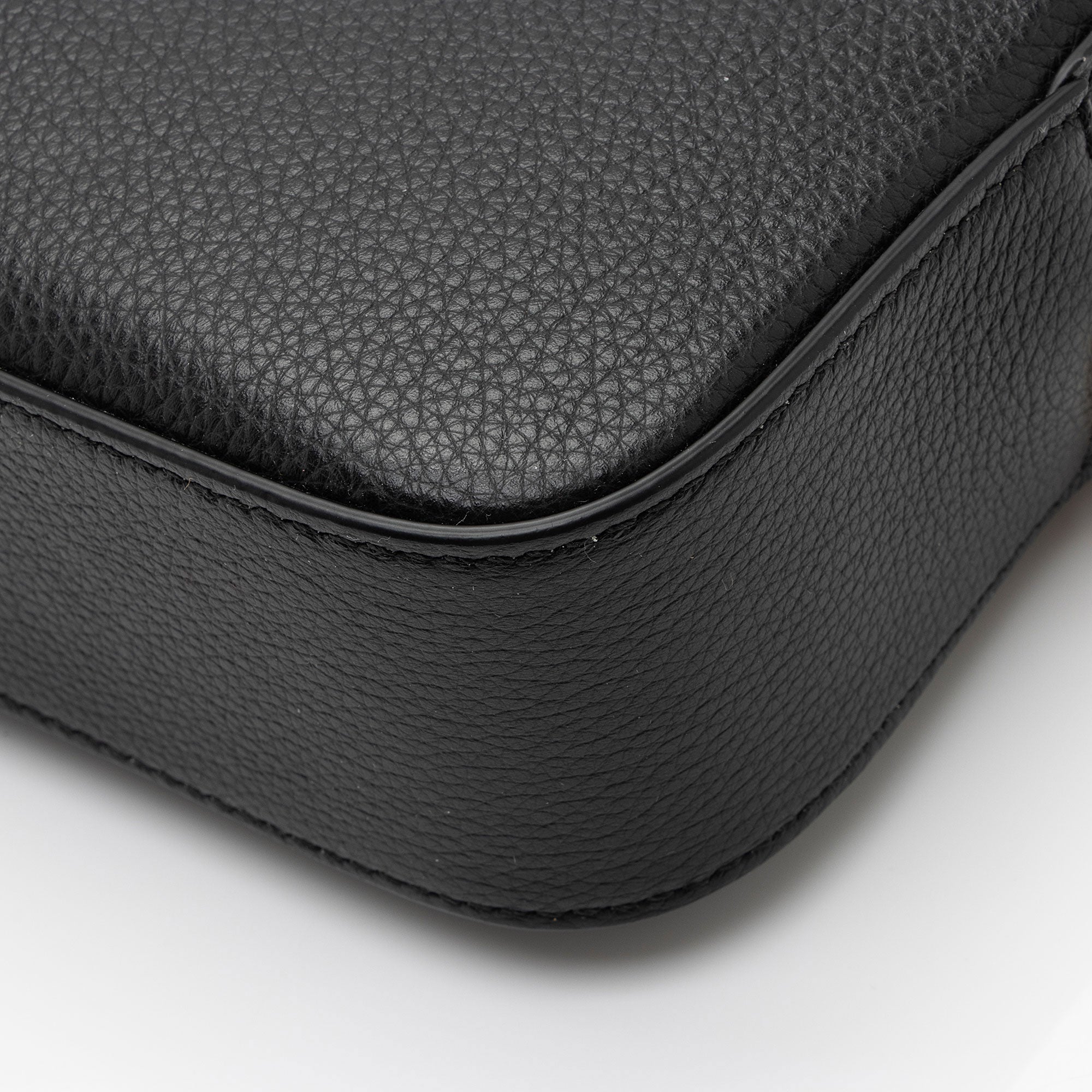 Versace Calfskin Virtus Small Camera Bag (SHF-RbVQo3)