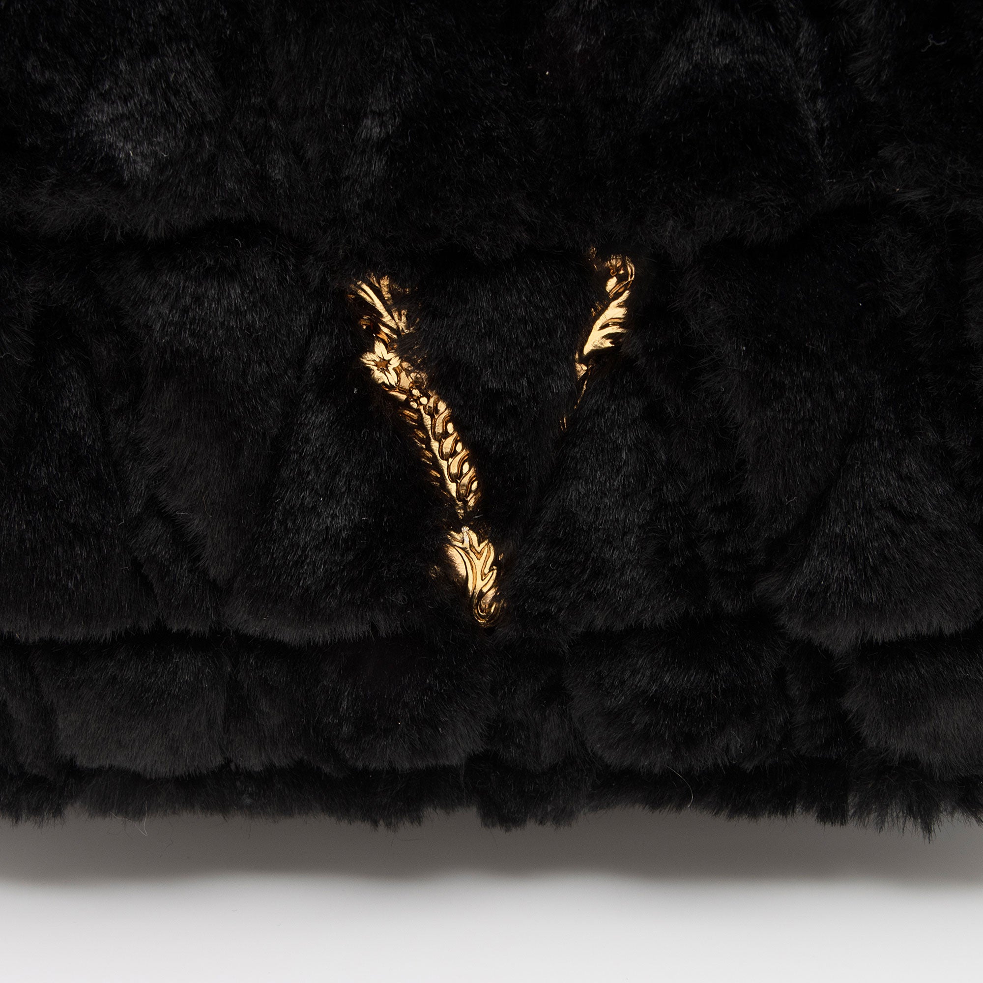 Versace Faux Fur Virtus Shoulder Bag (SHF-9AXZ0I)