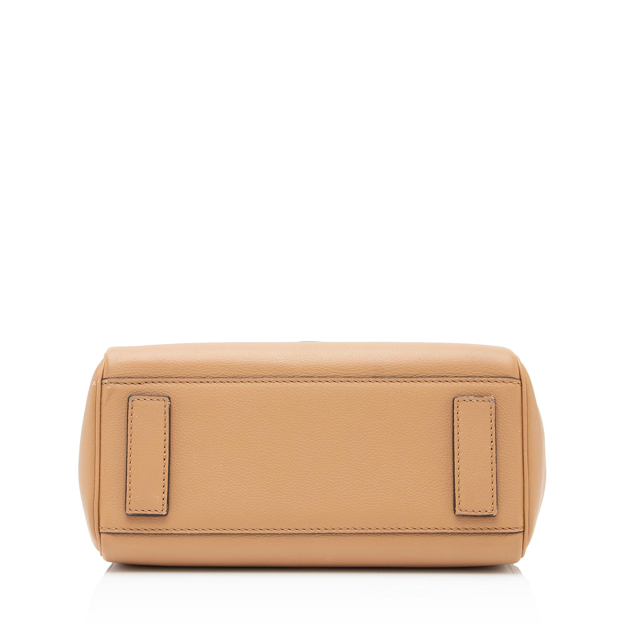 Versace Grained Leather Le Medusa Medium Satchel (SHF-STNaOB)