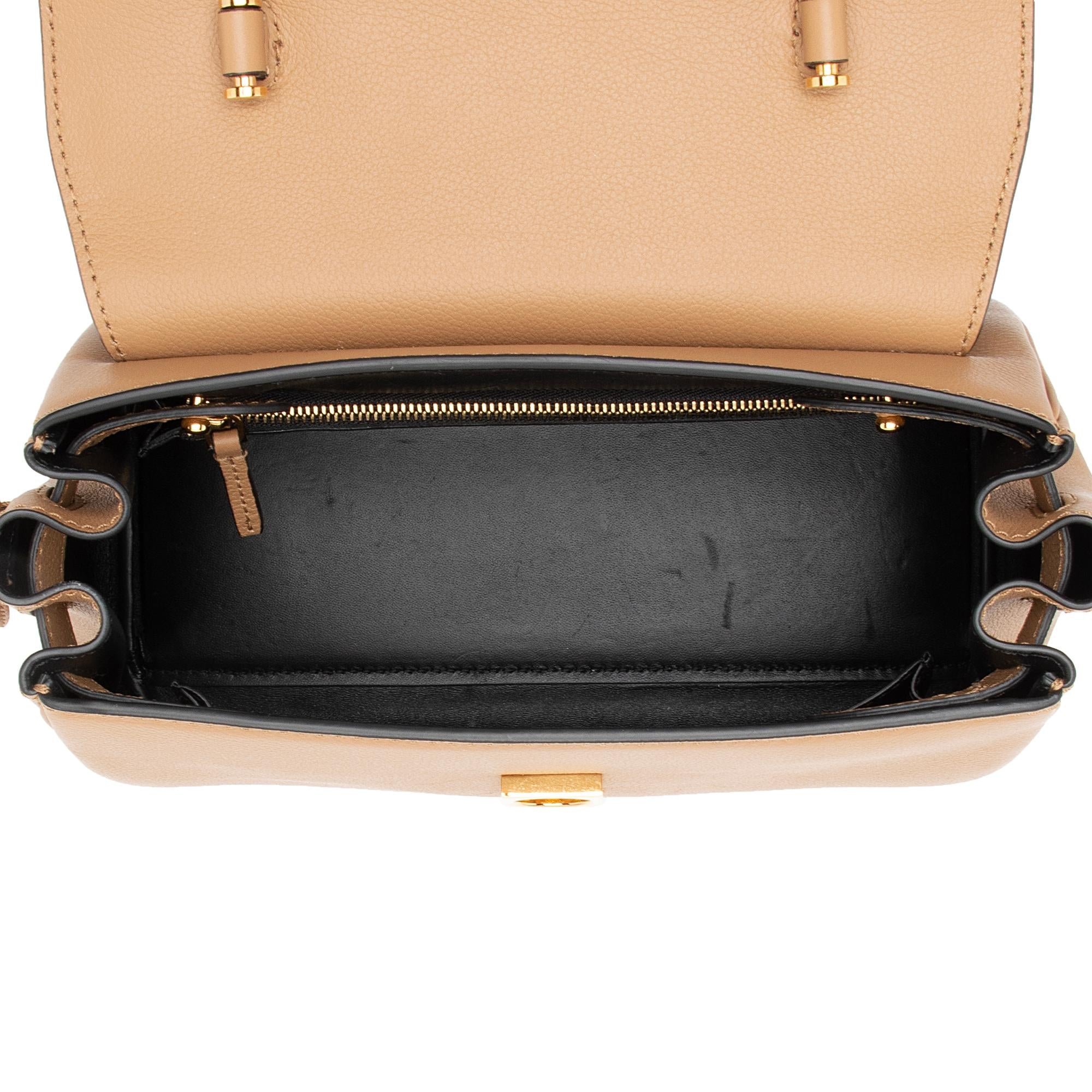 Versace Grained Leather Le Medusa Medium Satchel (SHF-STNaOB)