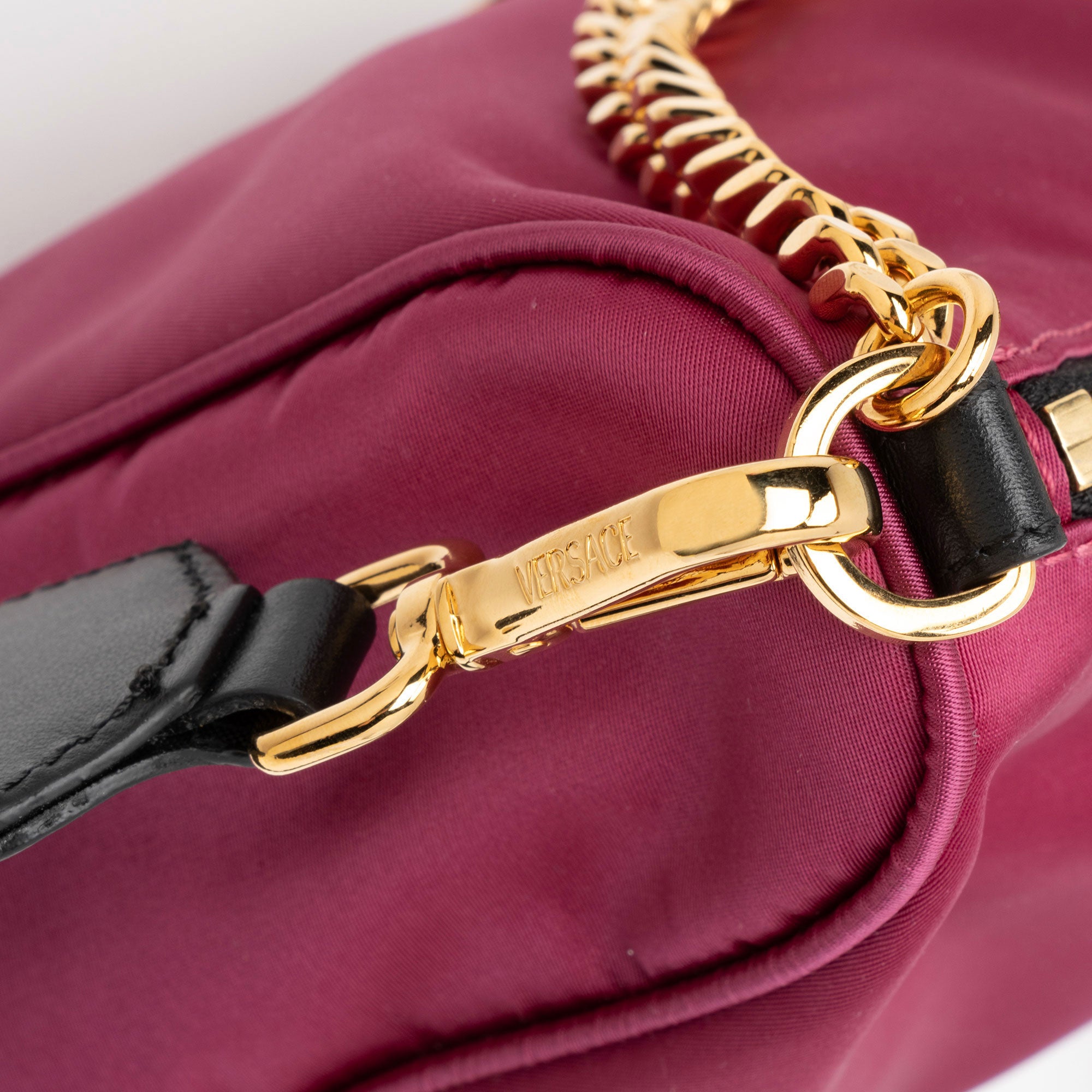 Versace Nylon Medusa Tribute Chain Crossbody (SHF-g5U45x)