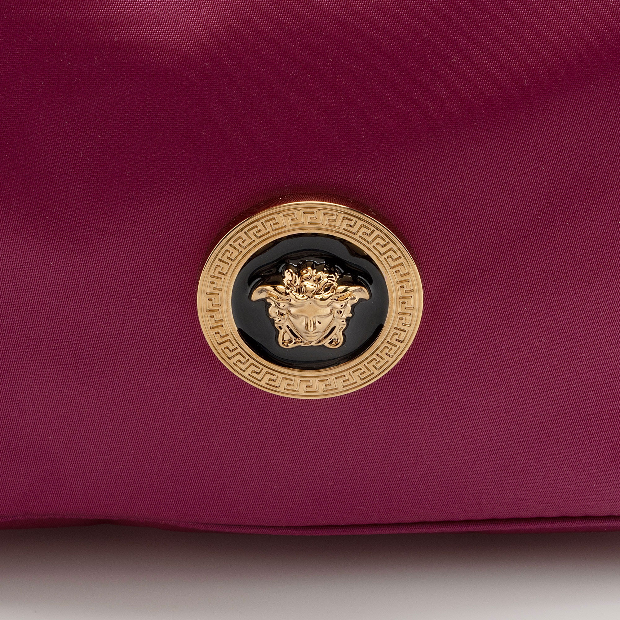 Versace Nylon Medusa Tribute Chain Crossbody (SHF-g5U45x)