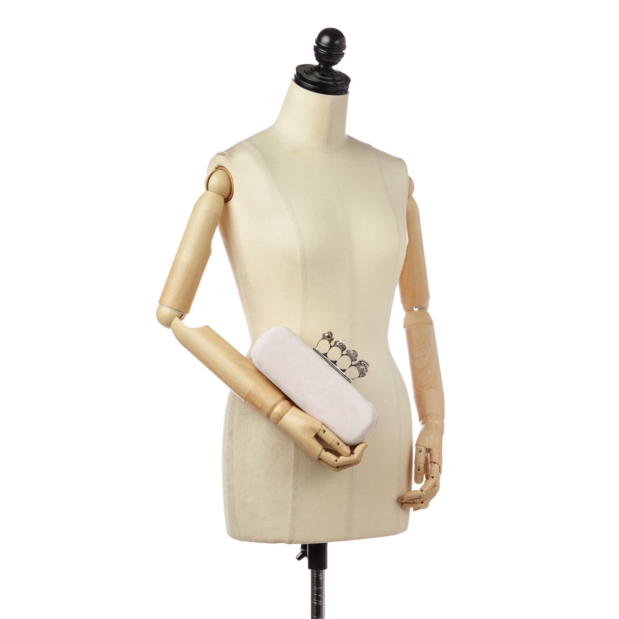 Alexander McQueen Knuckle Leather Clutch Bag (SHG-30586)