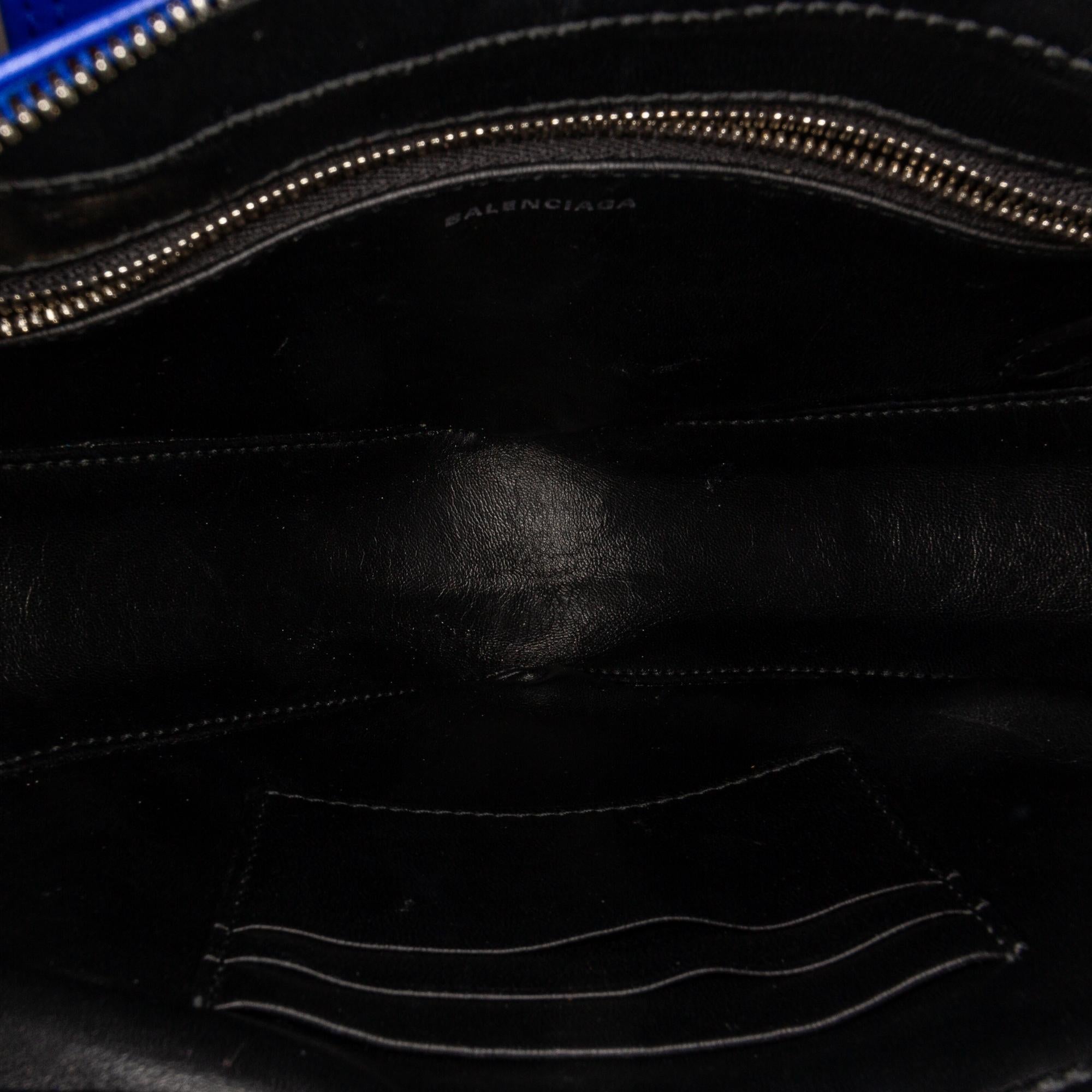 Balenciaga S Triangle Leather Duffle Bag (SHG-28939)