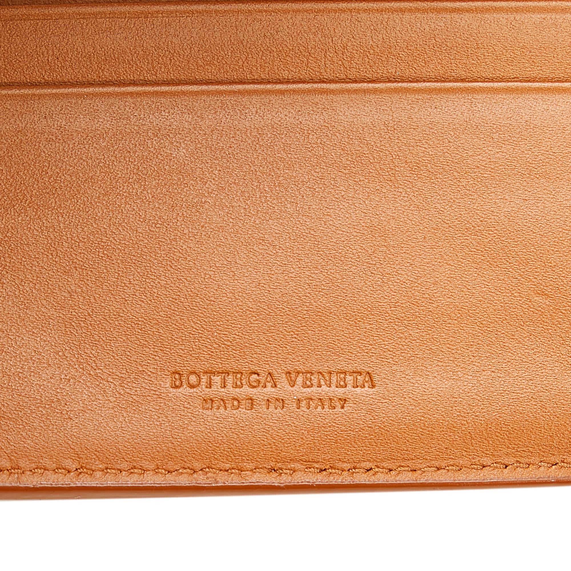 Bottega Veneta Intrecciato Bi-fold Wallet (SHG-37795)