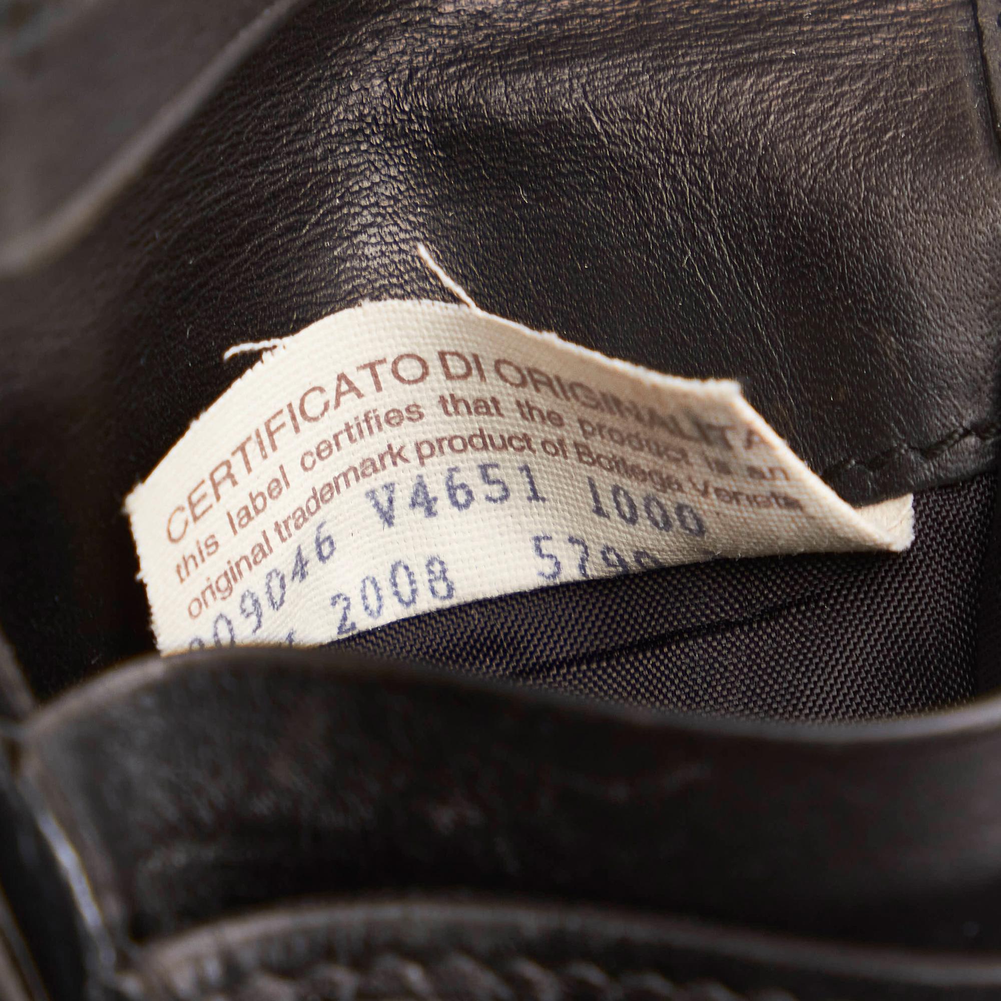 Bottega Veneta Intrecciato Bifold Leather Wallet (SHG-28259)